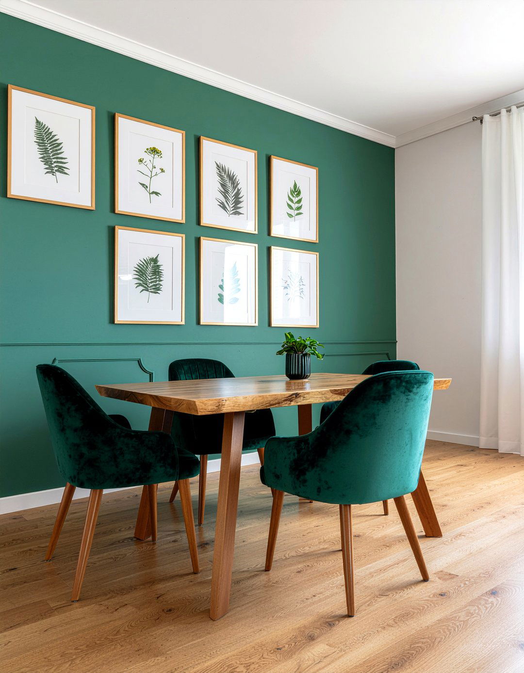 Botanical Wall Prints - 30 maximalist dining room ideas