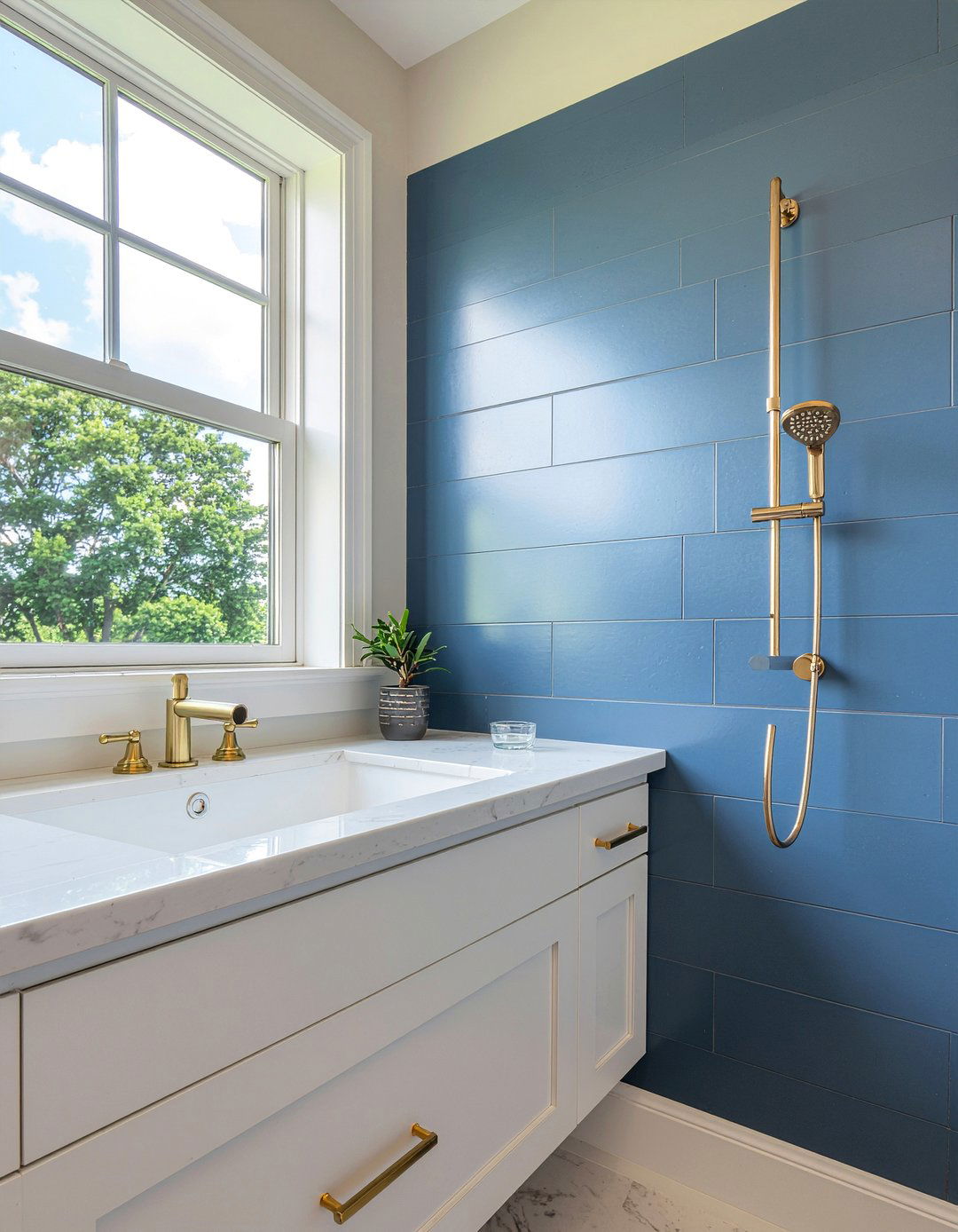 Brass Bathroom Hardware - 30 luxury bathroom ideas