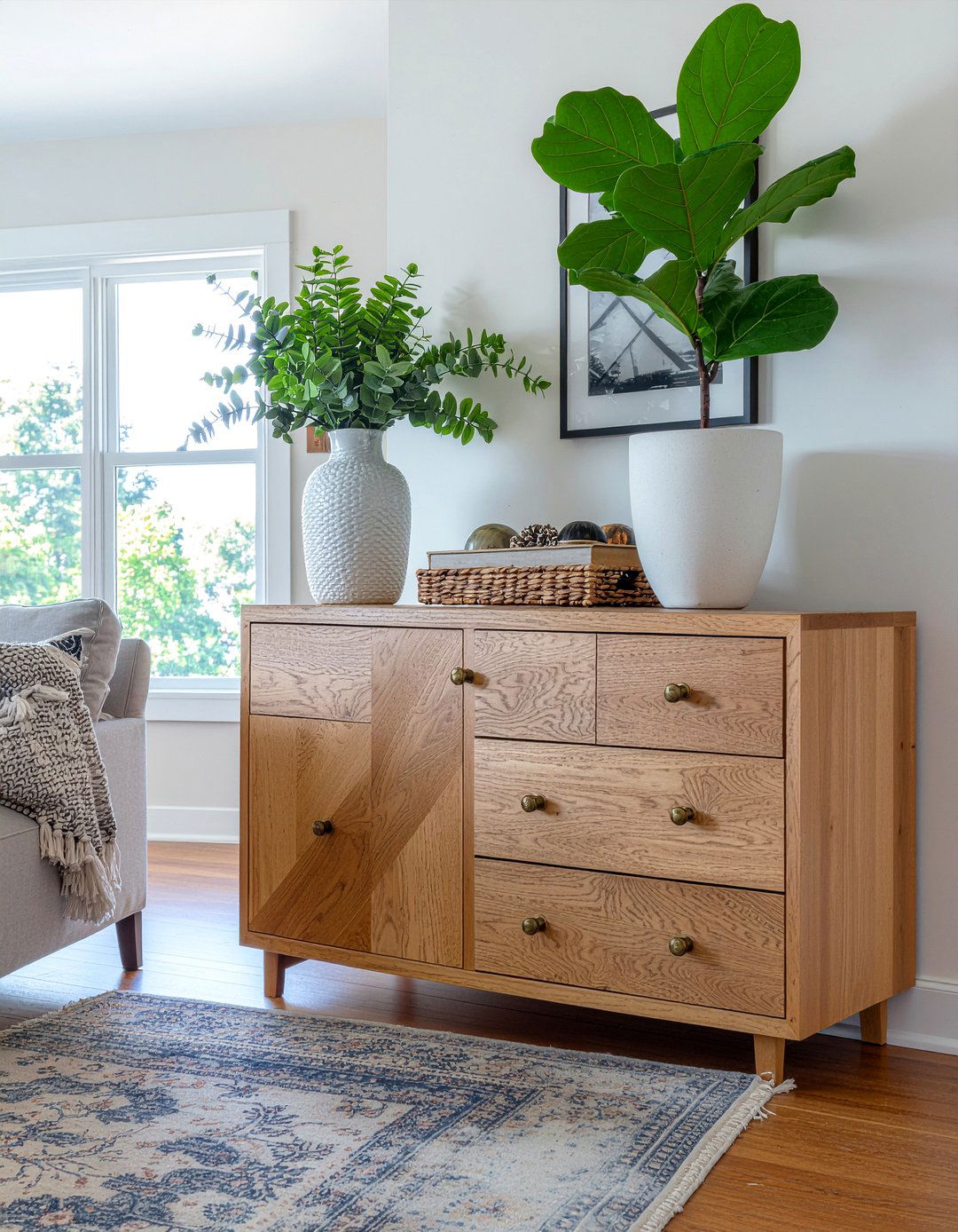 Brass Cabinet Knobs - 30 living room brass furniture ideas
