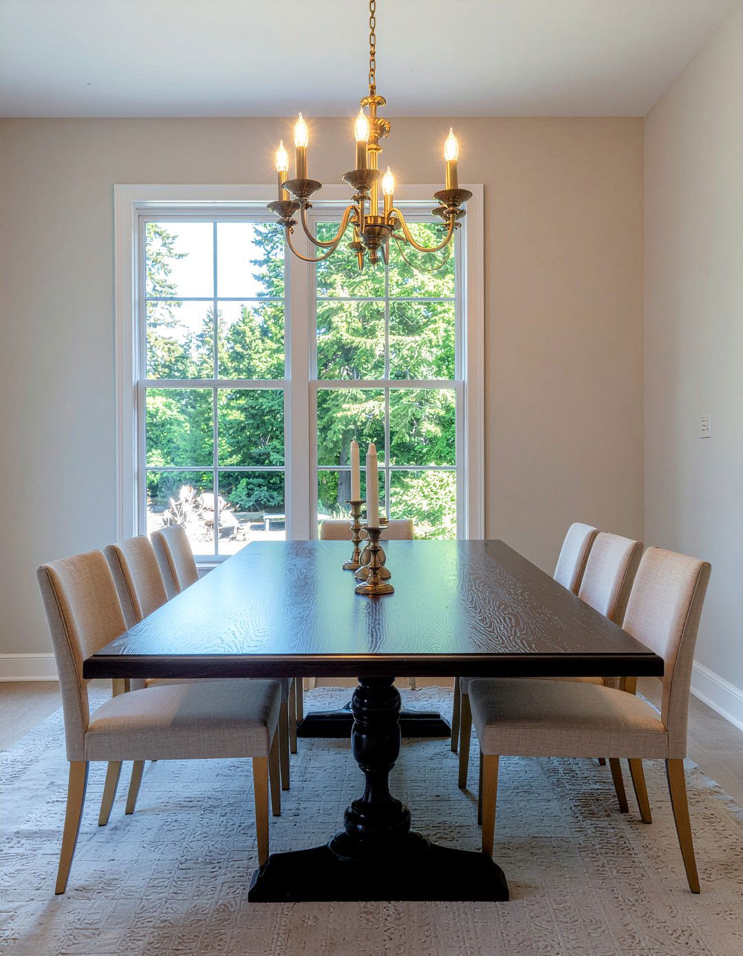 Brass Dining Room Accents - 30 dining room visual interest ideas