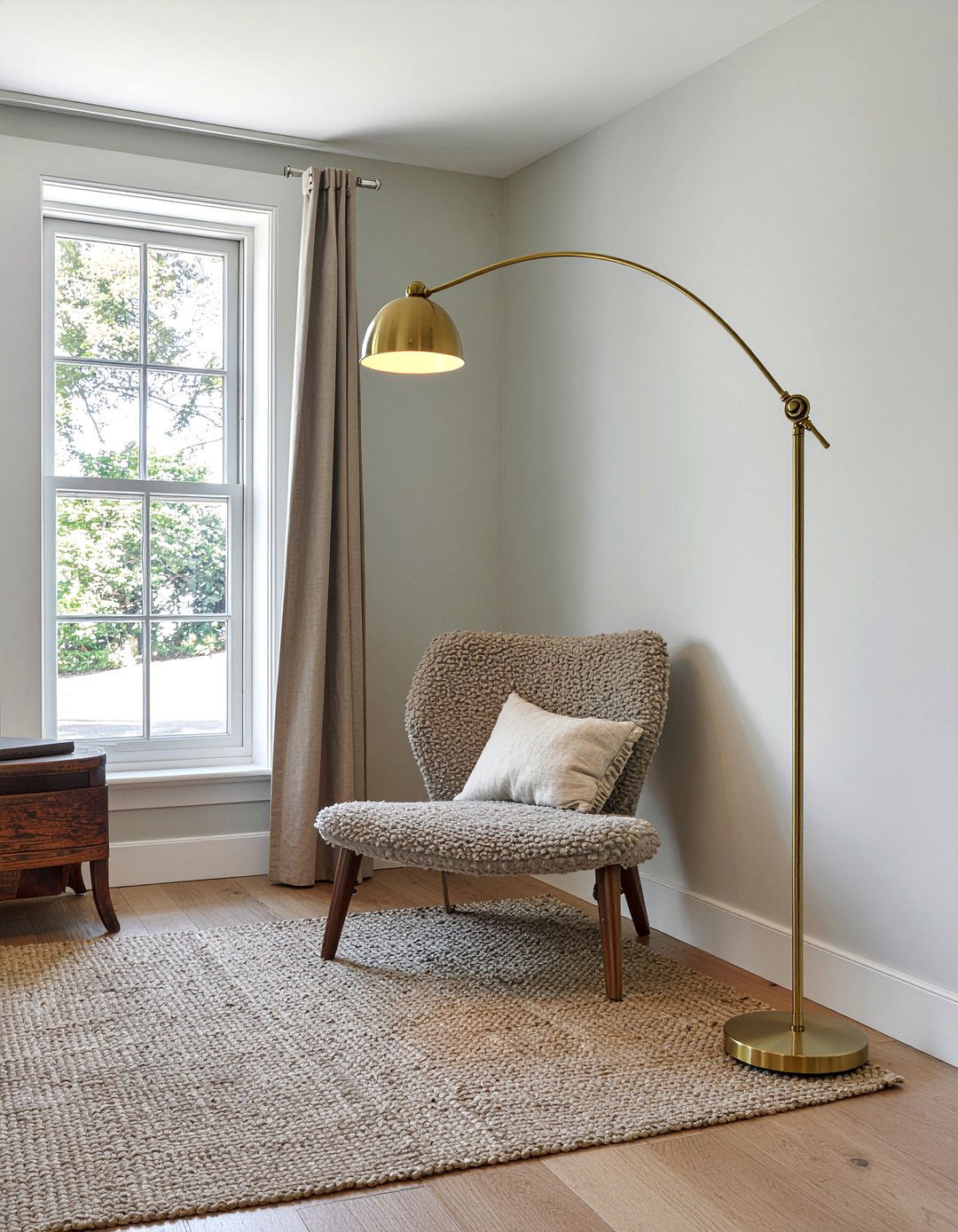 Brass Floor Lamp - 30 living room brass furniture ideas