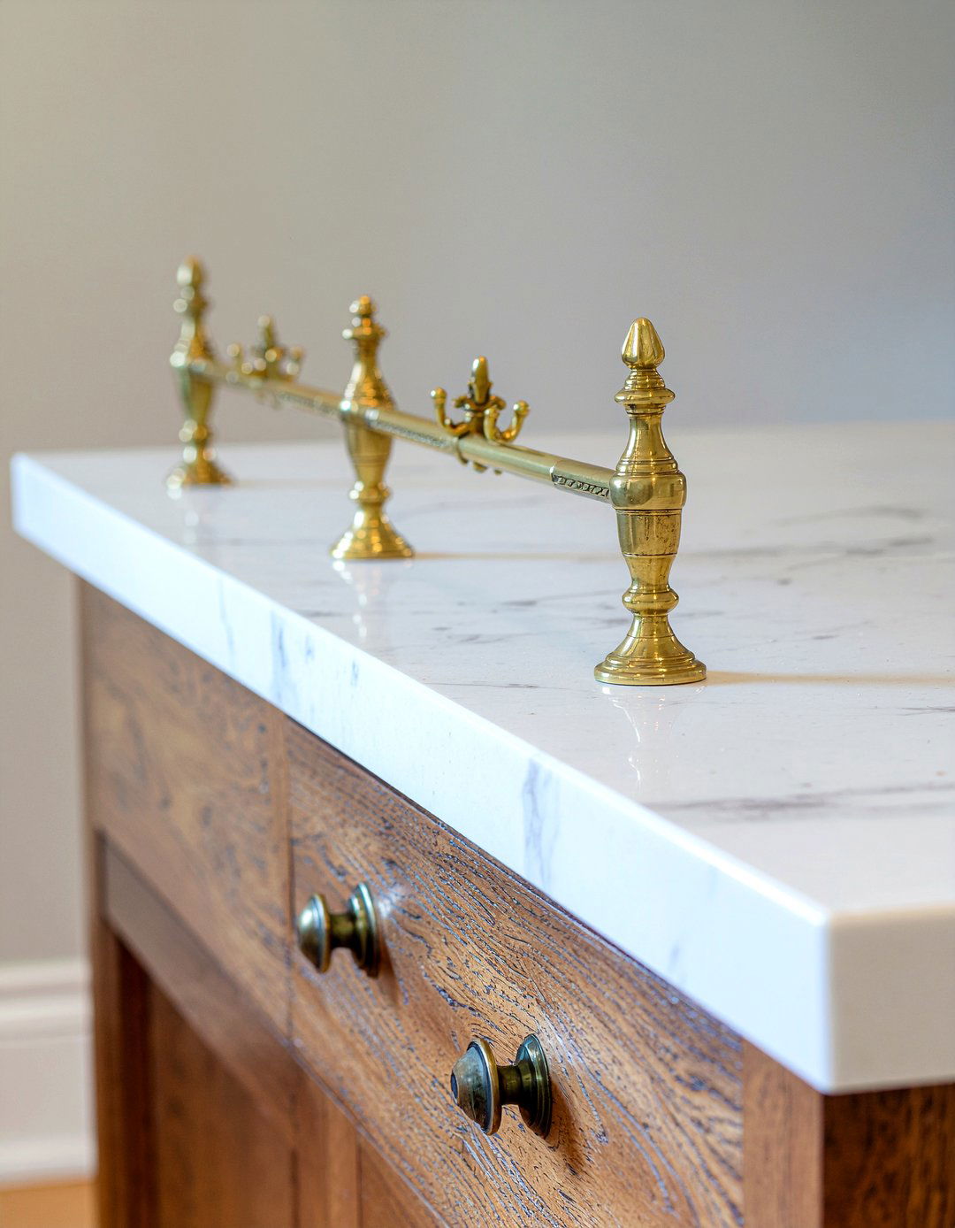 Brass Gallery Rail - 30 brass accent kitchen ideas