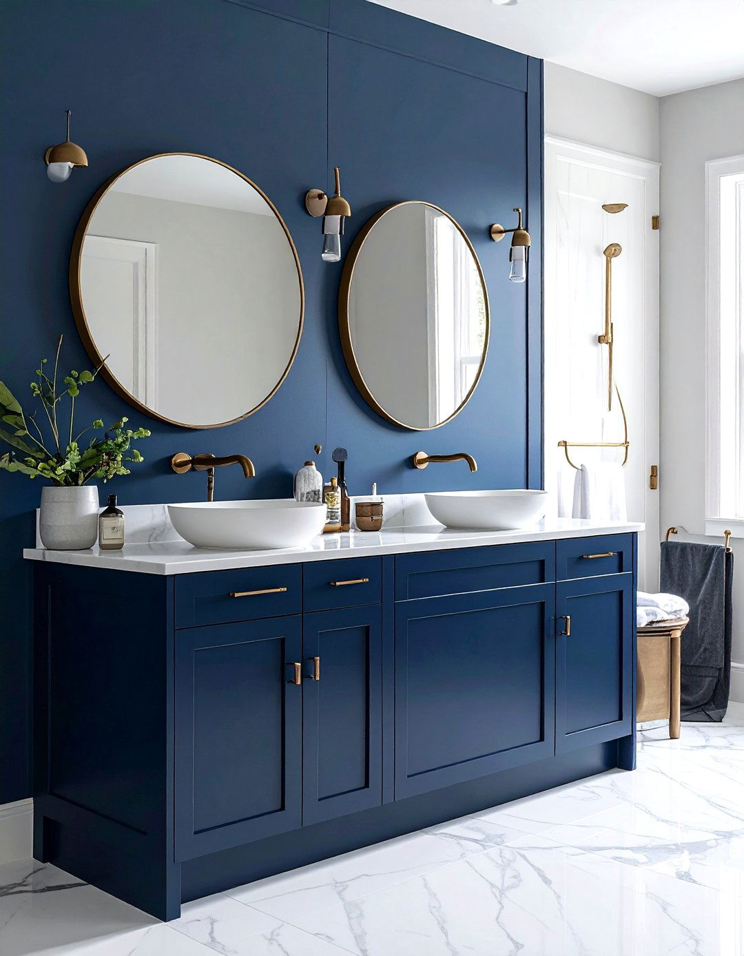 Brass Hardware Bathroom - 30 California bathroom ideas