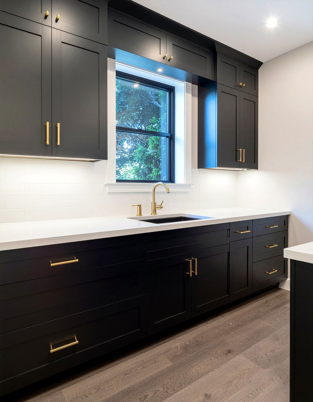 Brass Hardware Pantry - 30 butler's pantry kitchen ideas