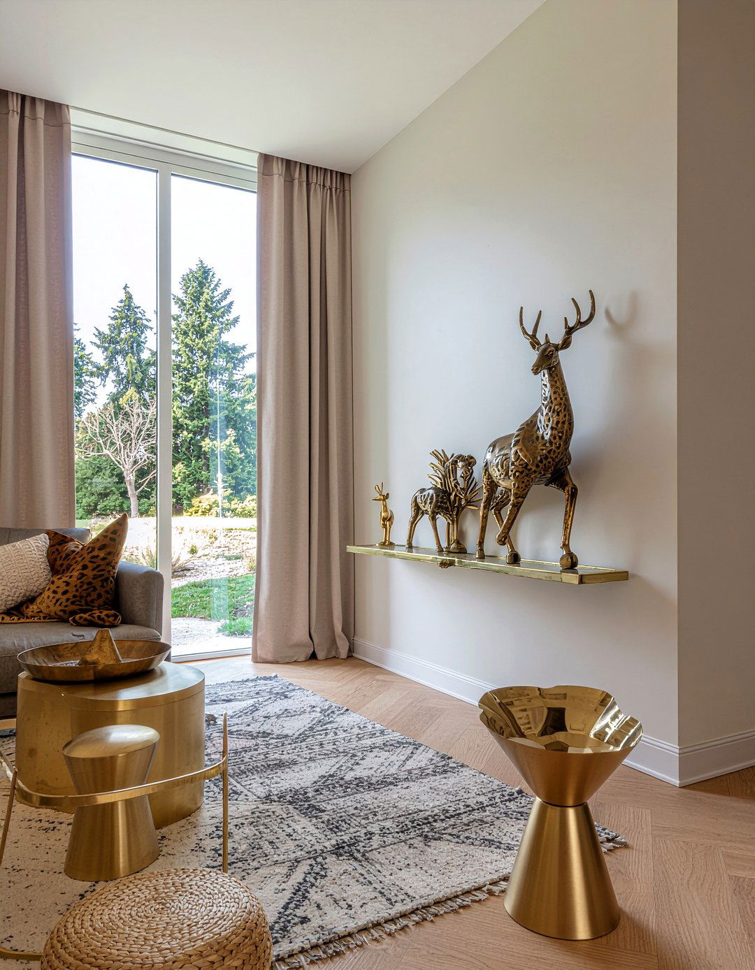 Brass Safari Decor - 30 safari living room ideas