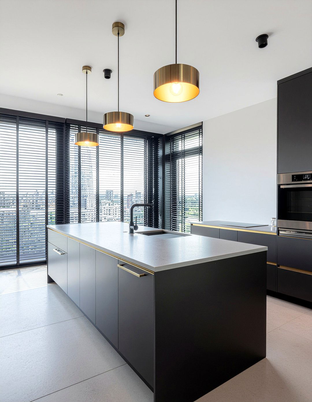 Brass and matte black kitchen - 30 mixed metal kitchen ideas