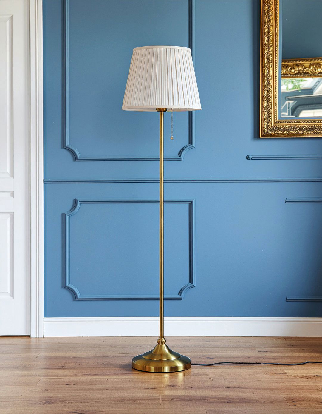 Brass floor lamp - 30 living room floor lamps