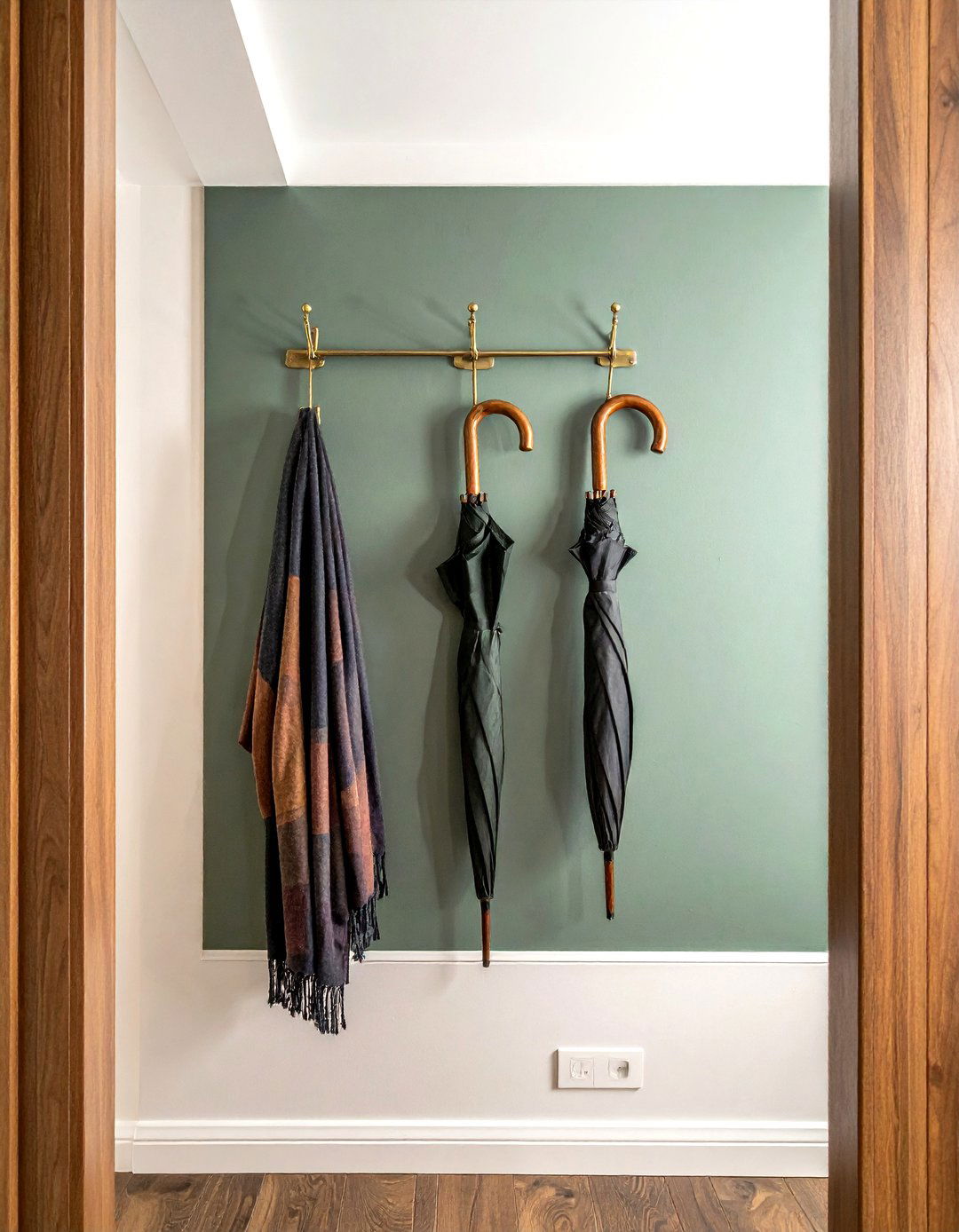 Brass wall hooks - 30 hallway decor ideas