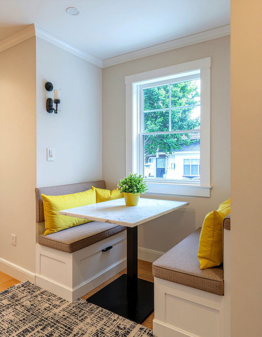 Breakfast Nook - 30 relaxed dining room ideas