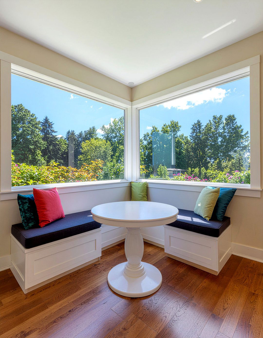 Breakfast Nook Banquette - 30 collected kitchen ideas