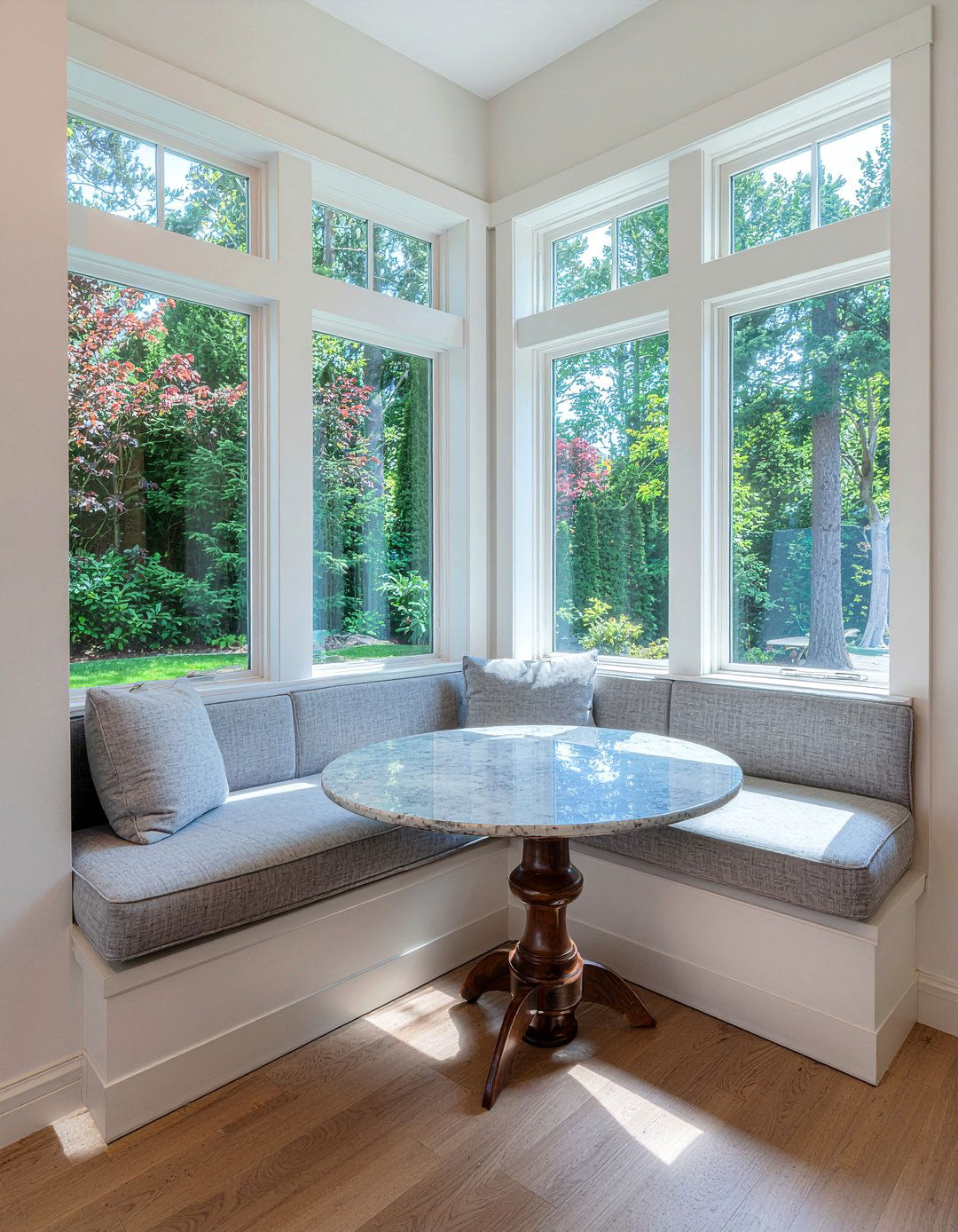 Breakfast Nook Seating - 30 interior designer kitchen ideas