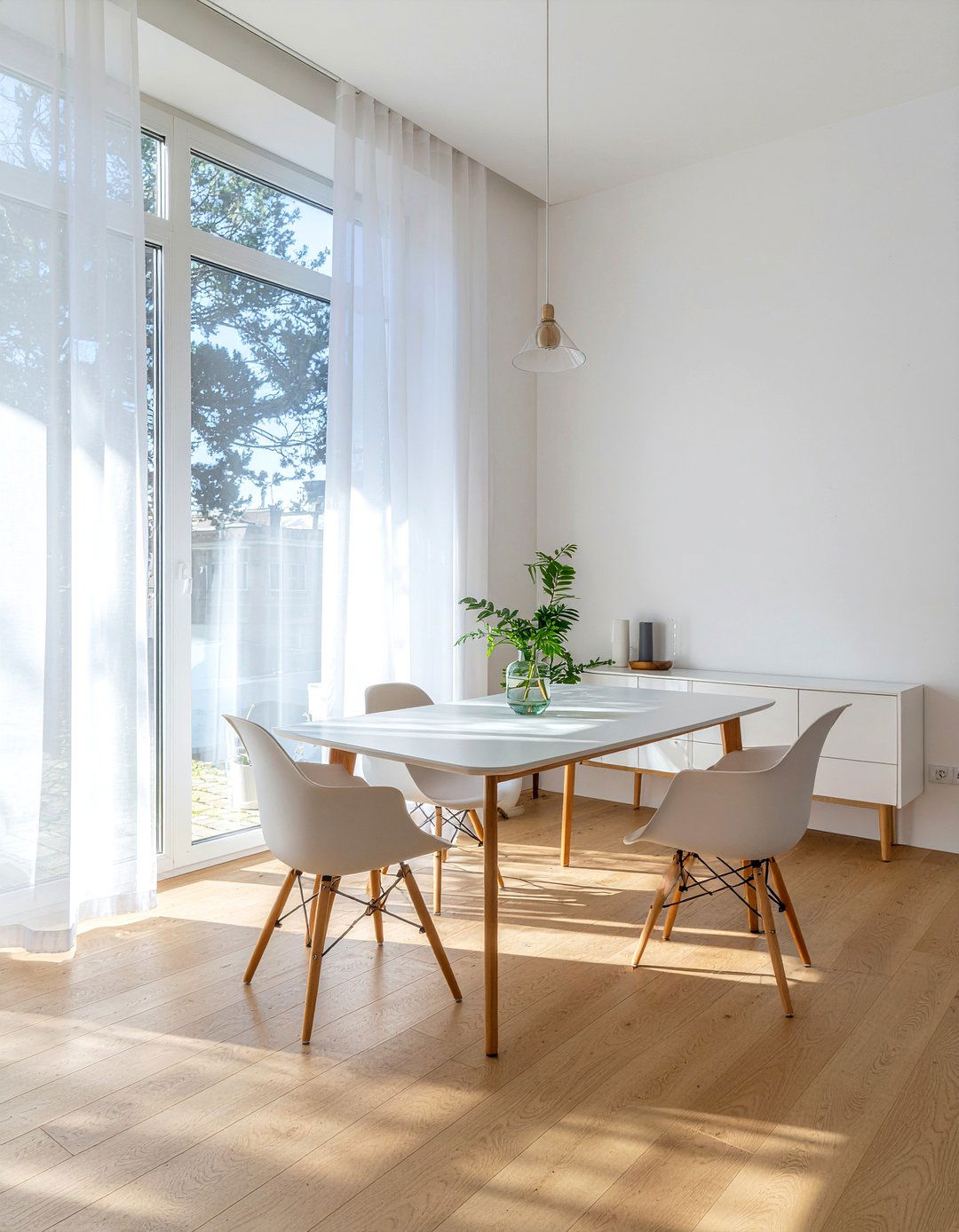 Bright Airy Dining Room - 30 functional dining room ideas