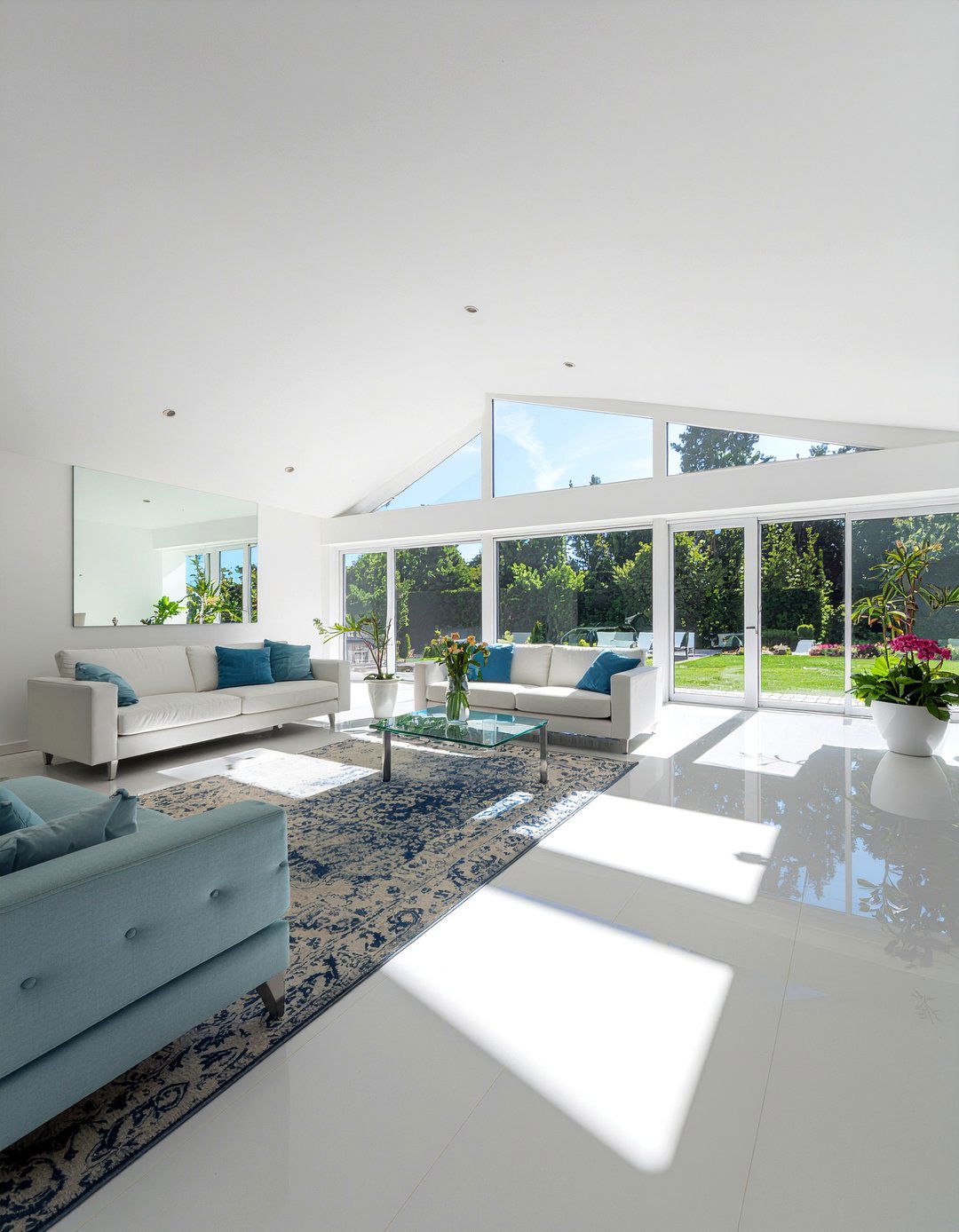 Bright living room - 30 Danish living room ideas