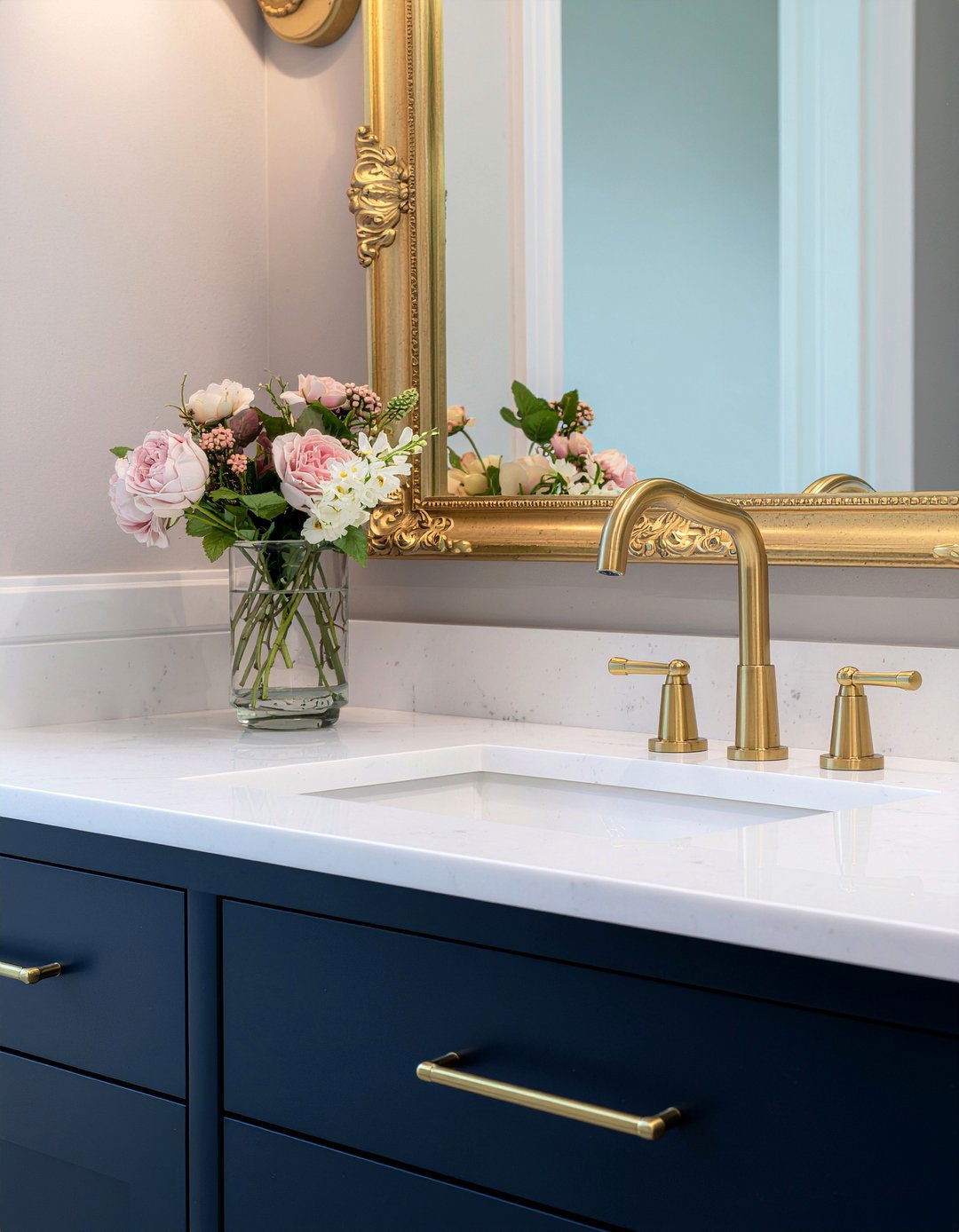 Brushed gold bathroom faucet - 30 bathroom faucet ideas