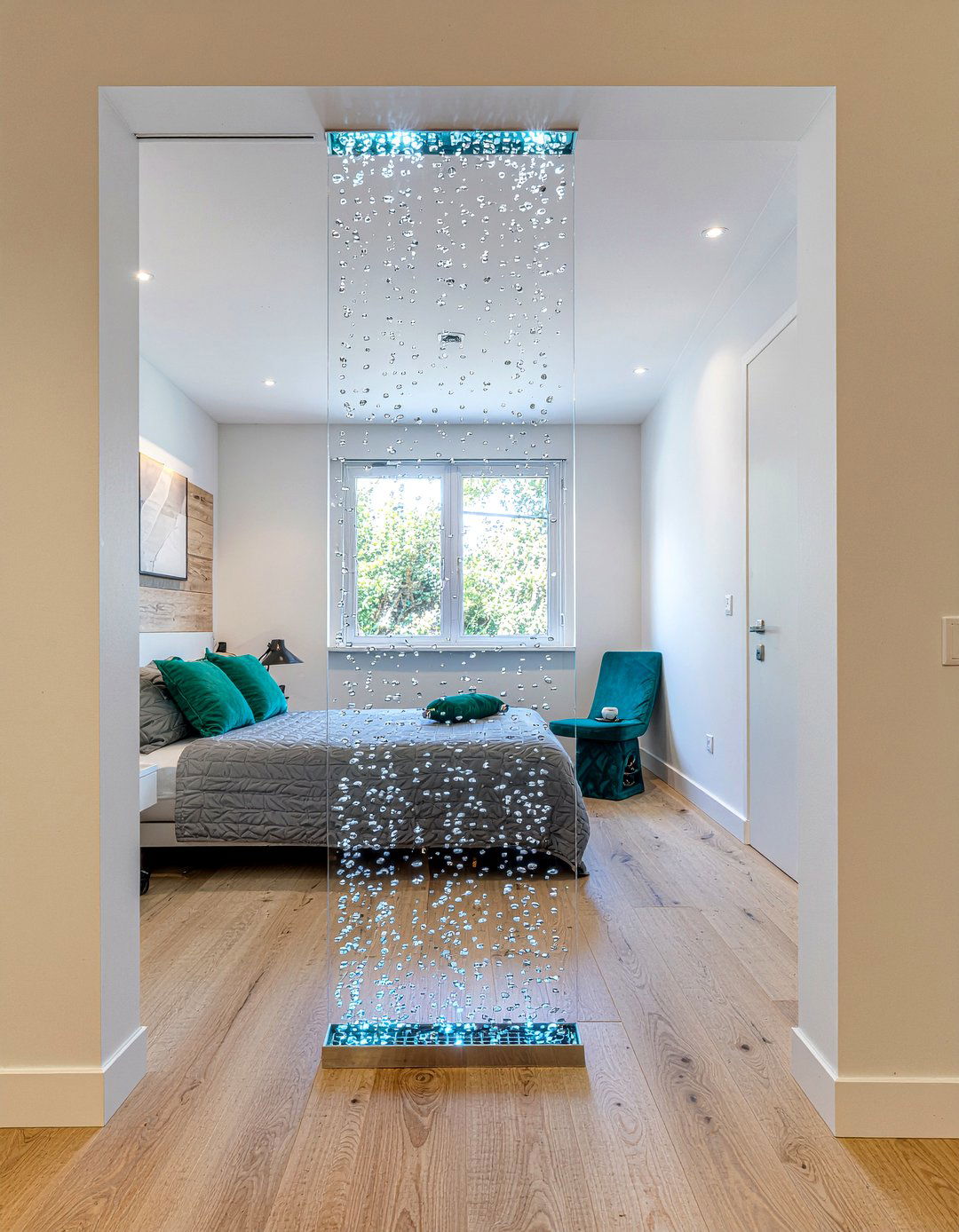 Bubble wall water feature - 30 underwater bedroom ideas