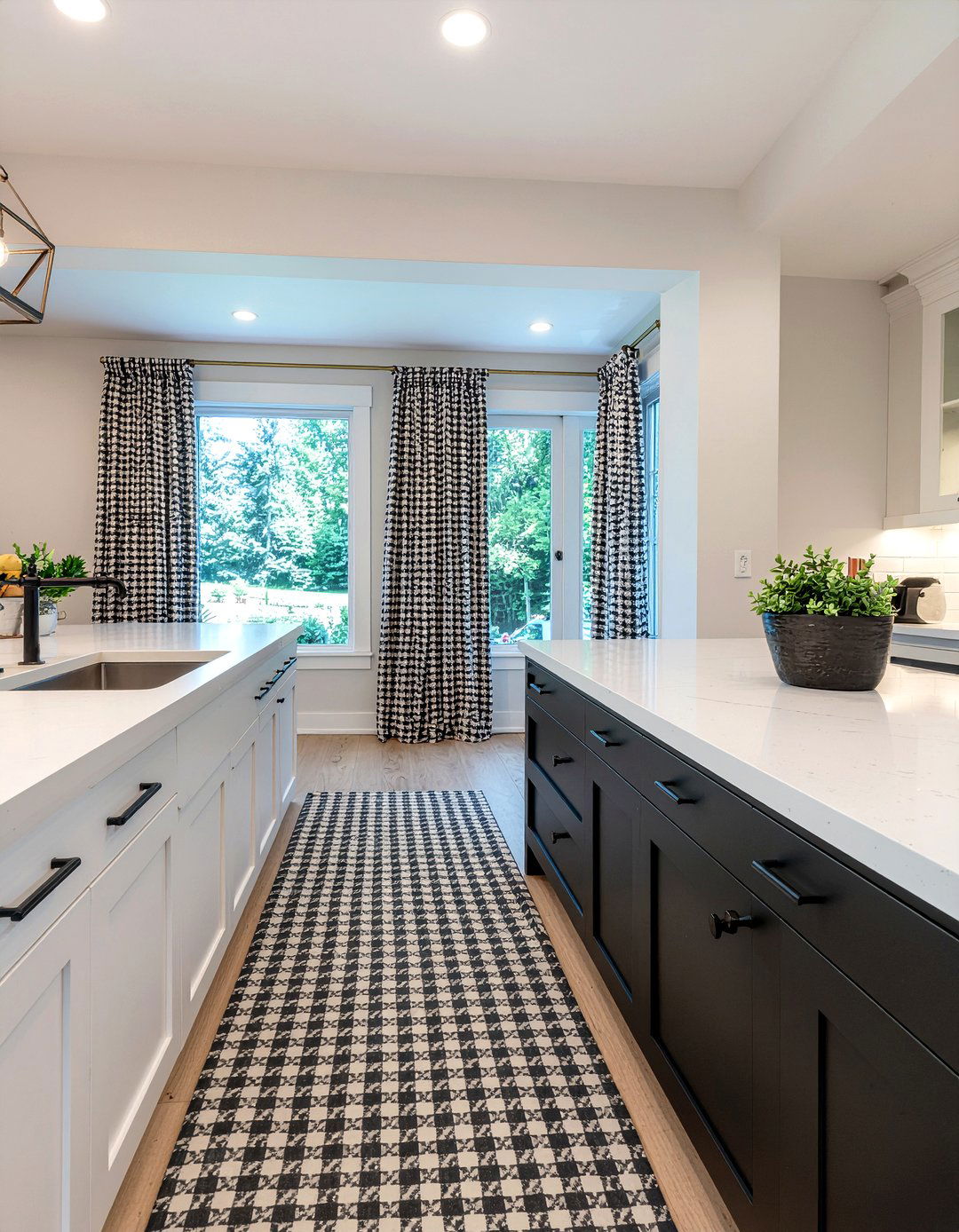 Buffalo Check Tiers - 30 kitchen curtain ideas