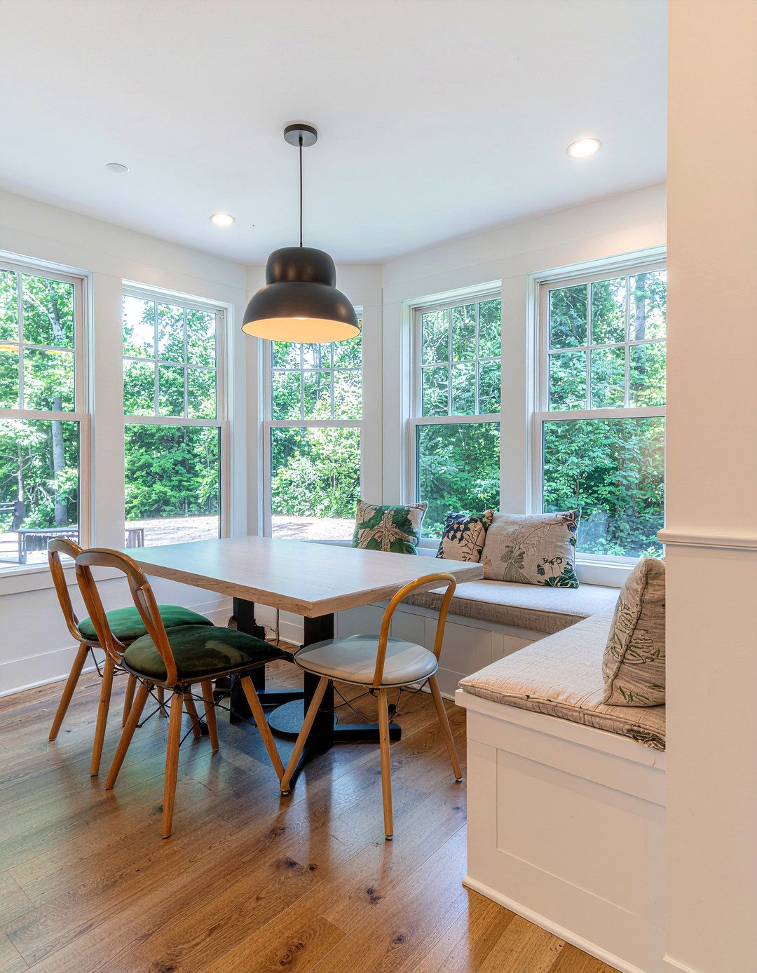 Built In Banquette Dining Room - 30 cool neutral dining room ideas