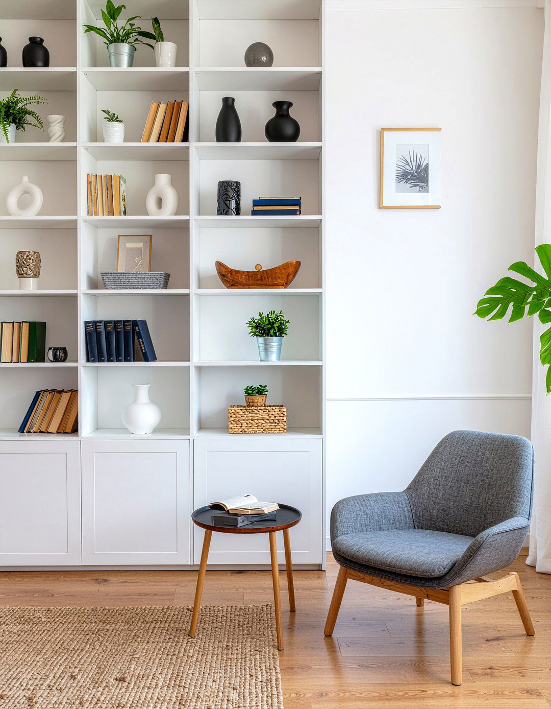 Built In Bookshelf - 30 large living room ideas