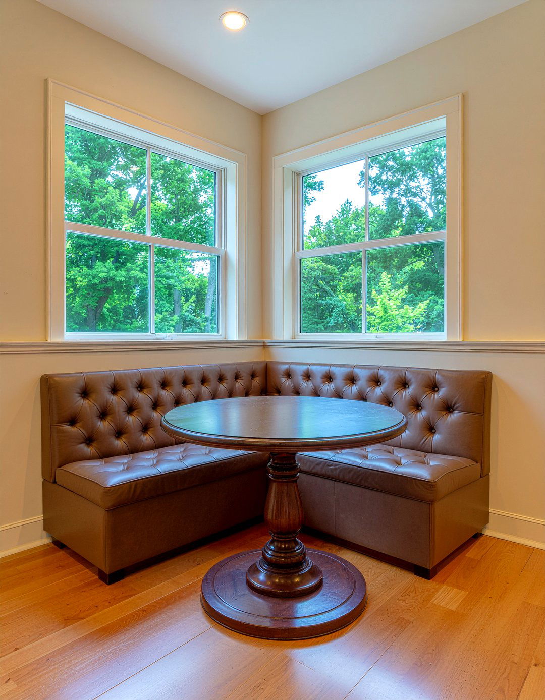 Built In Breakfast Nook - 30 kitchen investment piece ideas