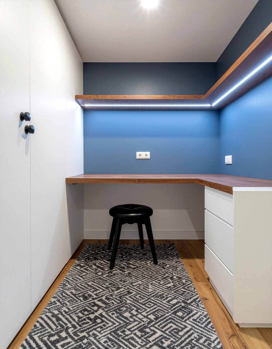 Built In Closet Desk - 30 bedroom desk ideas