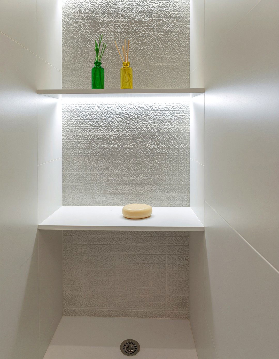 30 Handy Bathroom Corner Storage Ideas for Small Spaces