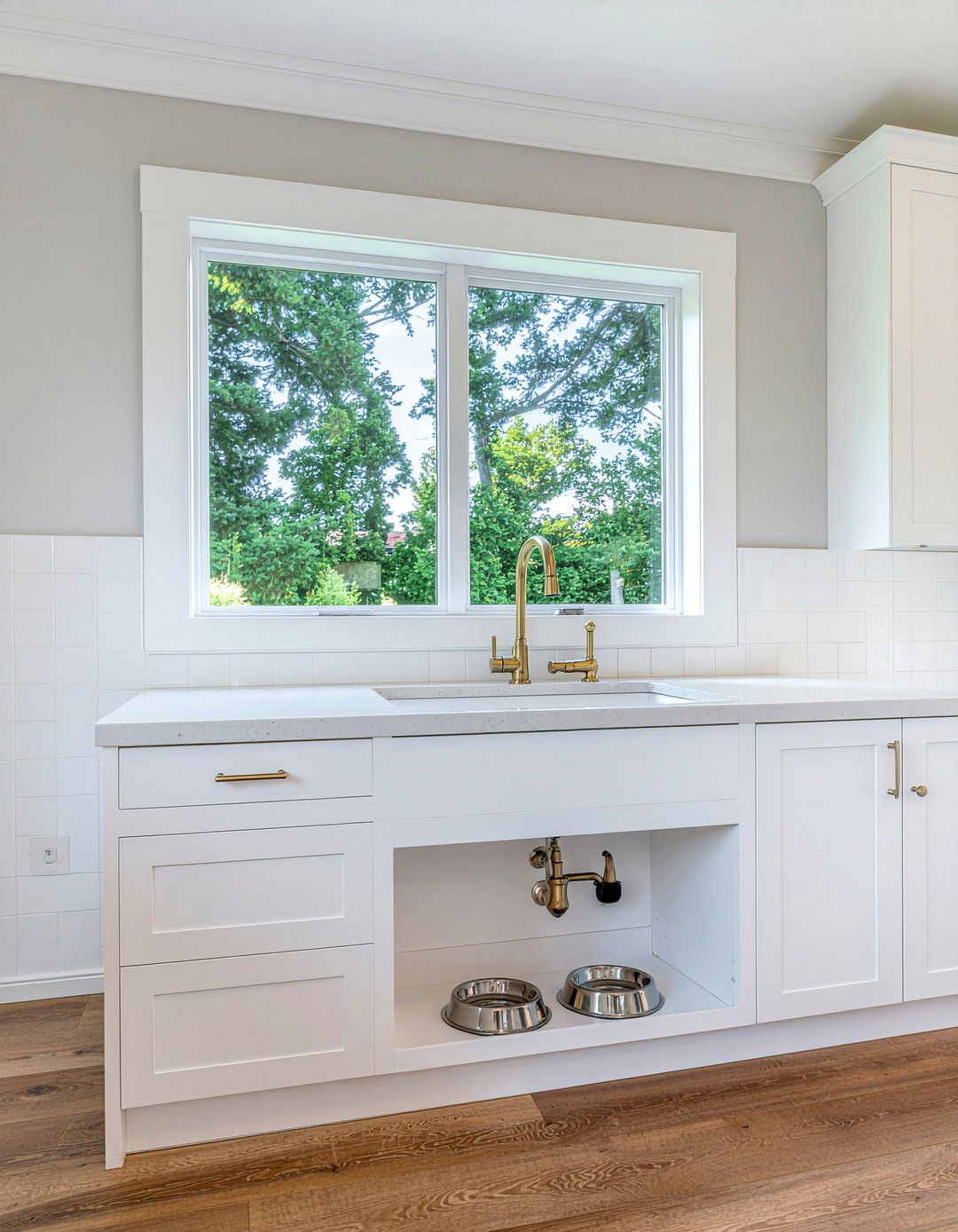 Built In Dog Feeding Station - 30 dog-friendly dining room ideas