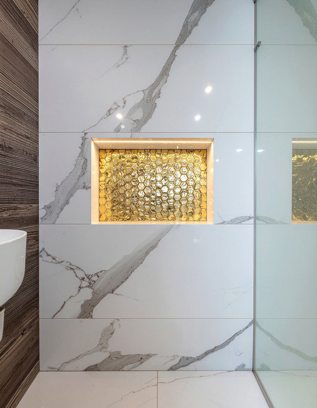 Built In Shower Niche - 30 bathroom dramatic change ideas