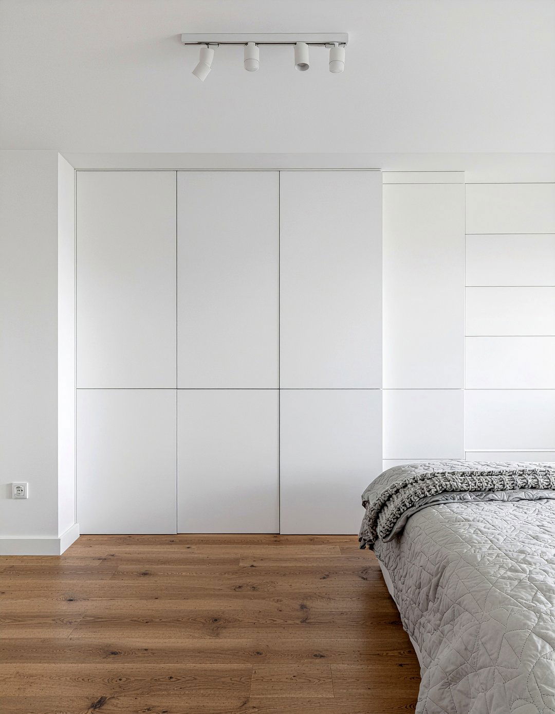 Built In Wardrobe - 30 bedroom remodel ideas