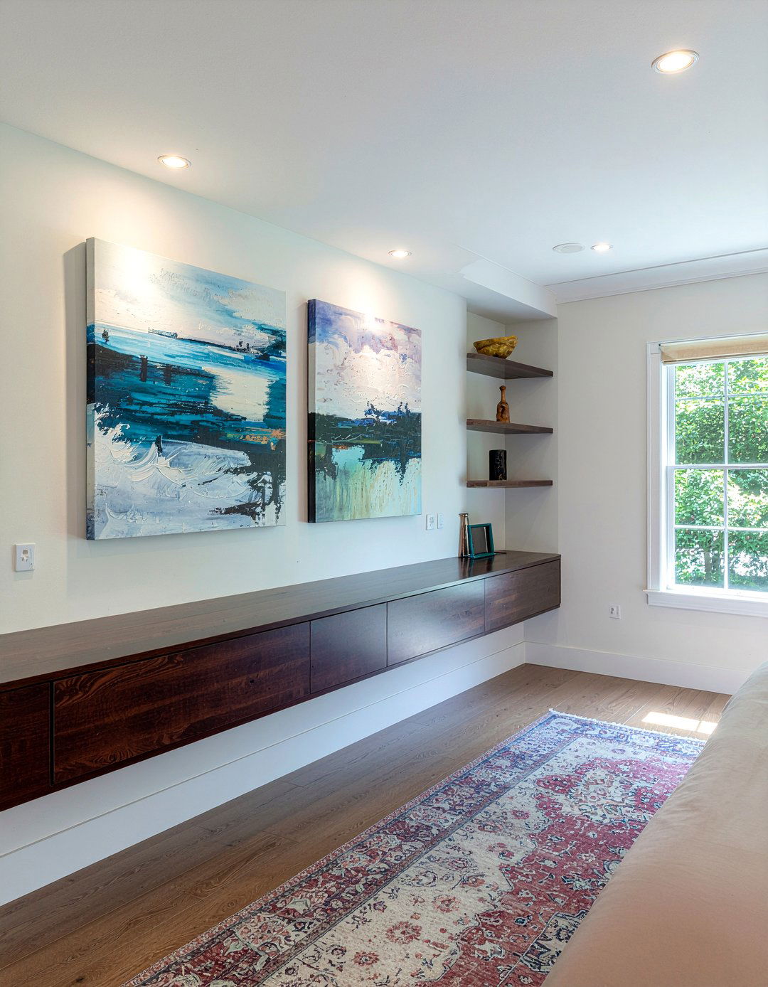 30 Stylish Bedroom Built-in Shelves for a Modern Interior