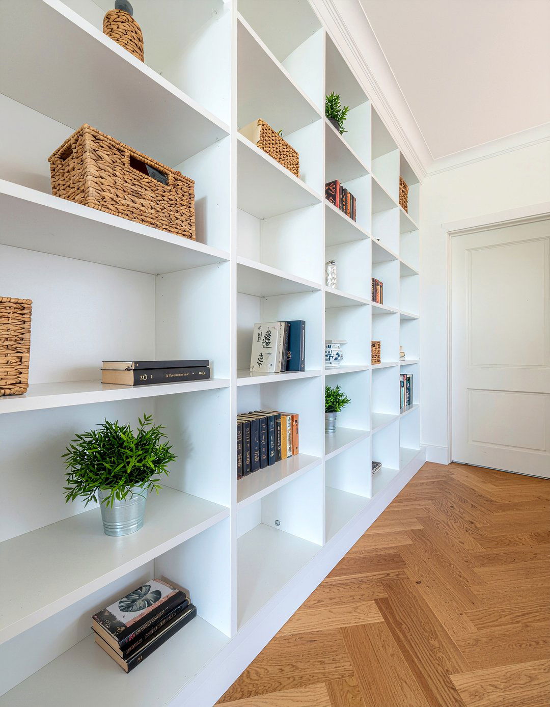 Built in bookshelves - 30 tiny living room ideas