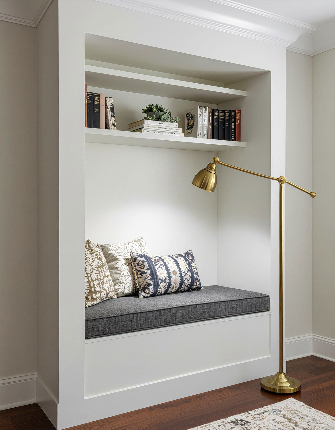 Built in reading nook - 30 bedroom built-in ideas