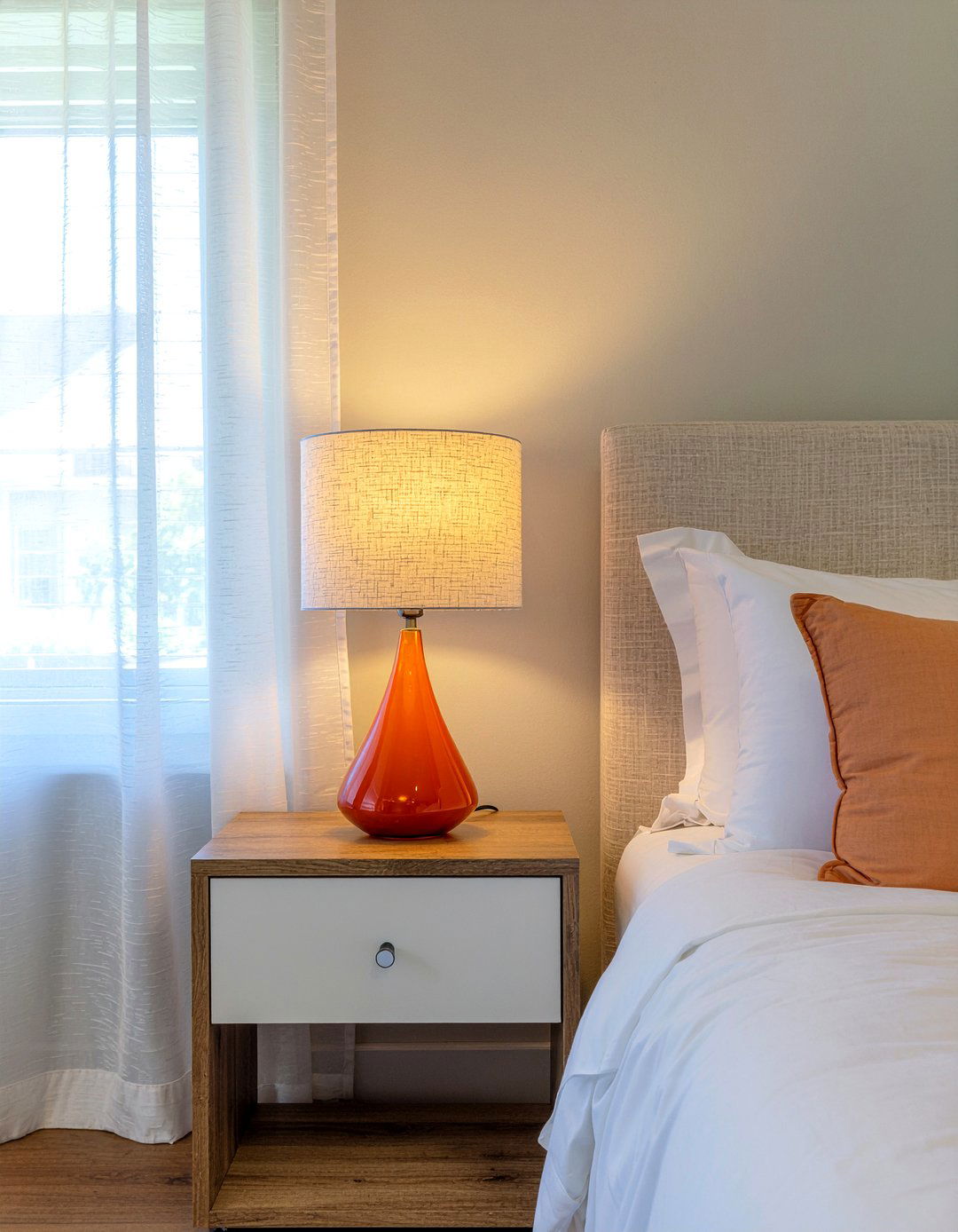 Burnt orange lighting - 30 burnt orange bedroom ideas