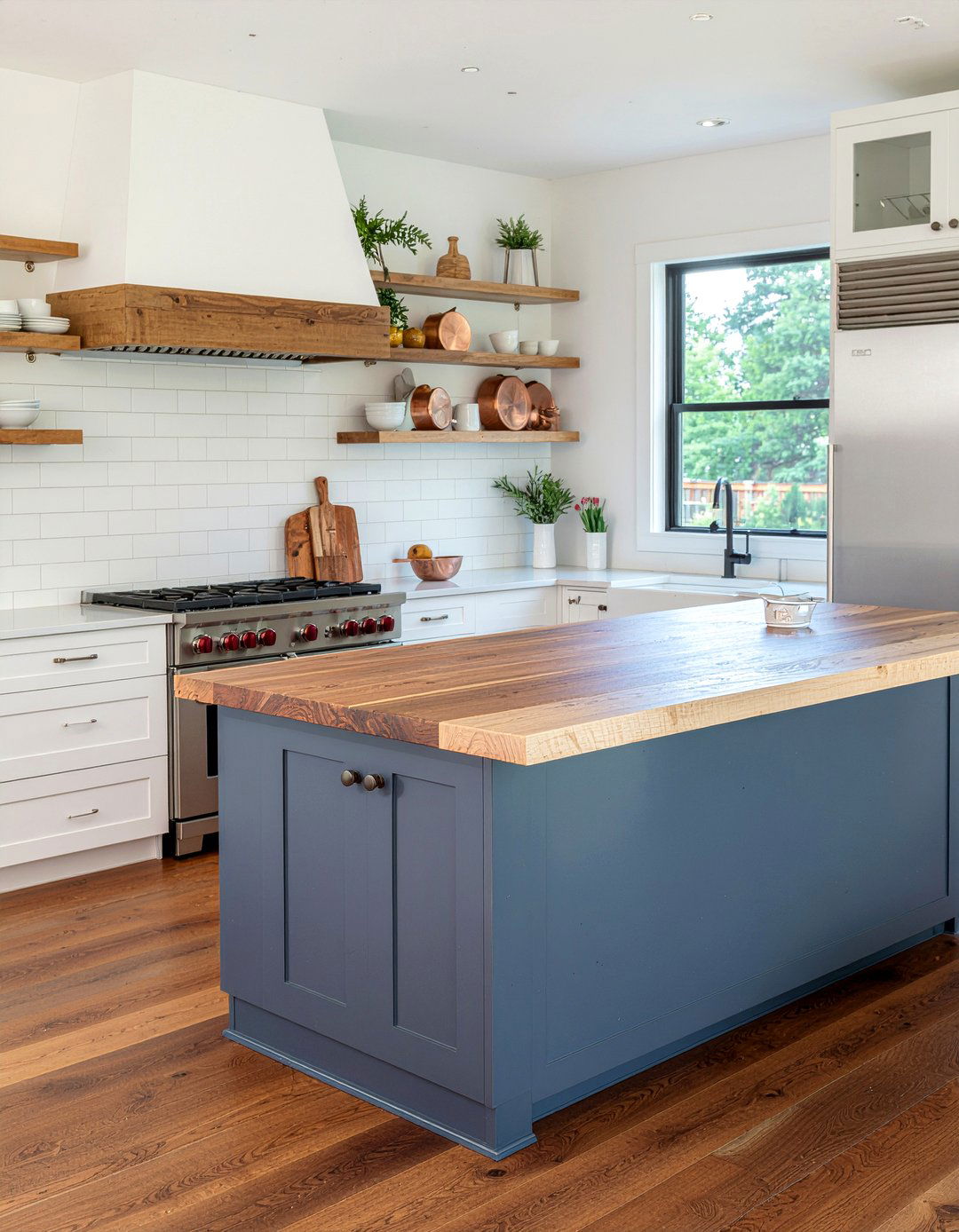 Butcher block island - 30 kitchen layering ideas