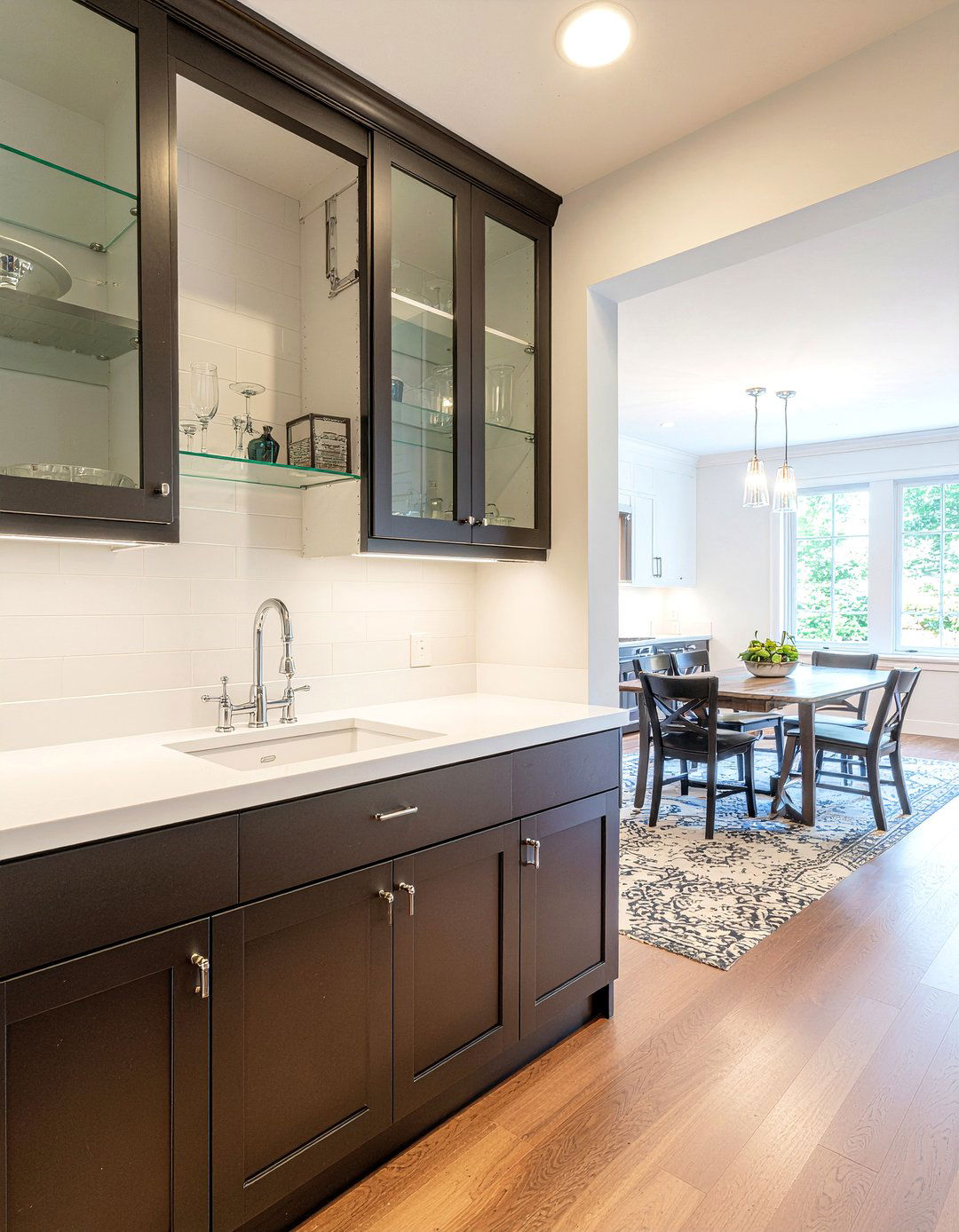 Butler Pantry - 30 chef's kitchen ideas