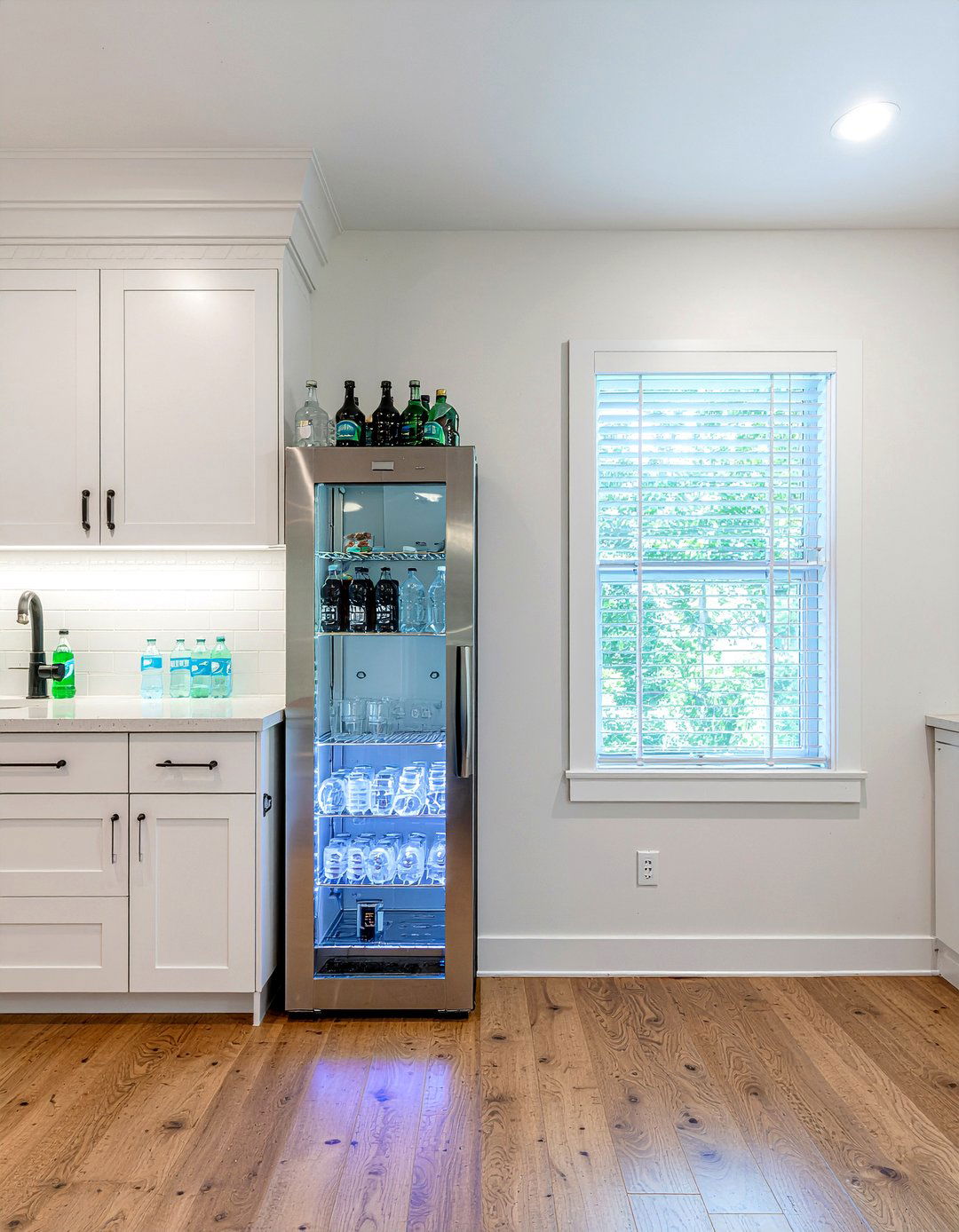 Butler Pantry Beverage Center - 30 kitchen butler's pantry ideas