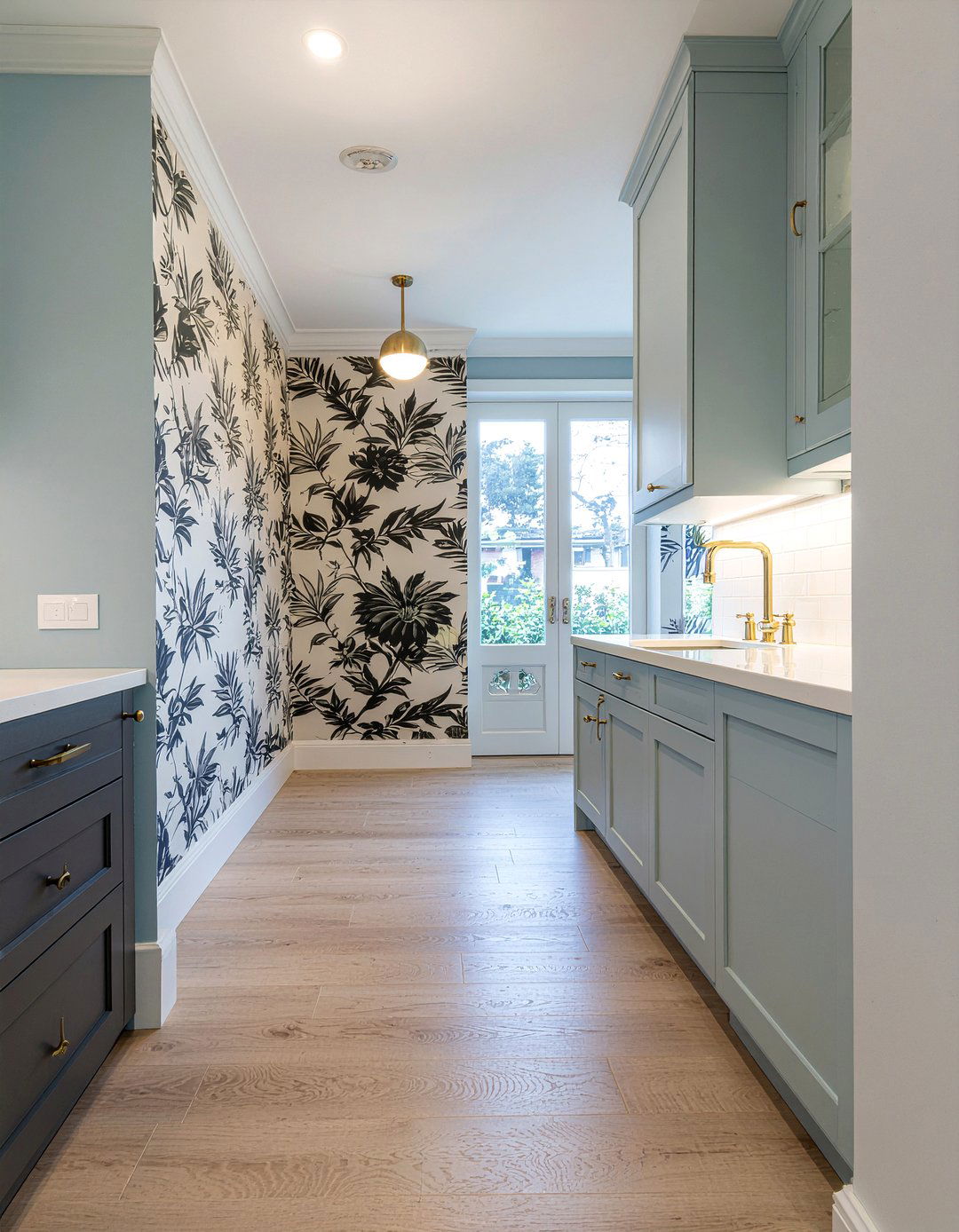 Butlers Pantry Wallpaper Accents - 30 butler's pantry dining room ideas