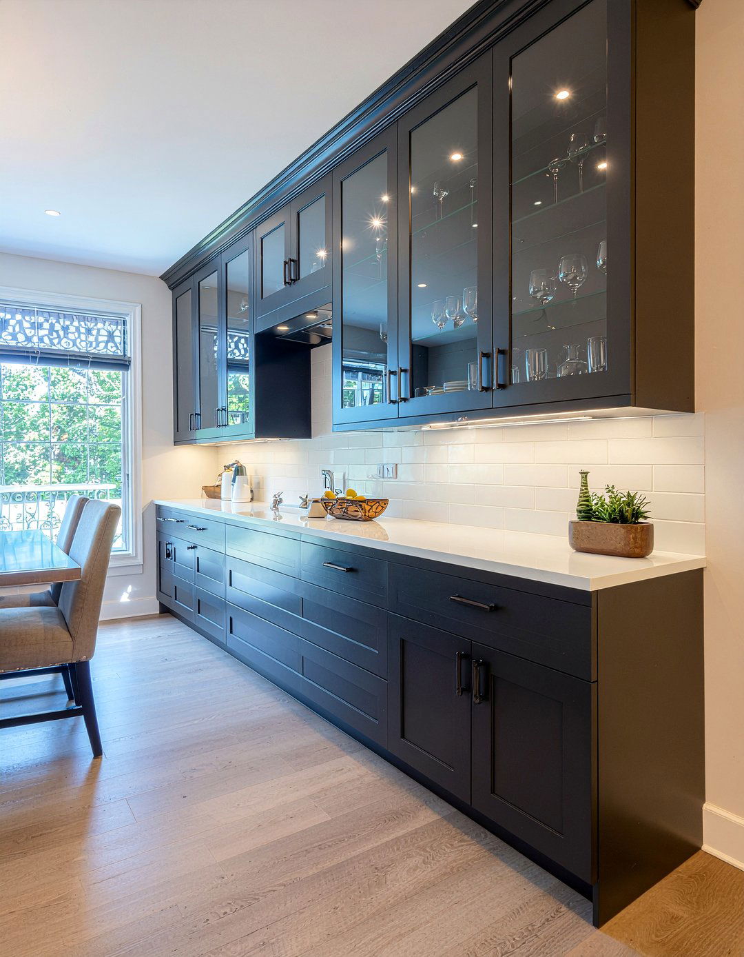 Butlers Pantry With Glass Cabinets - 30 butler's pantry dining room ideas