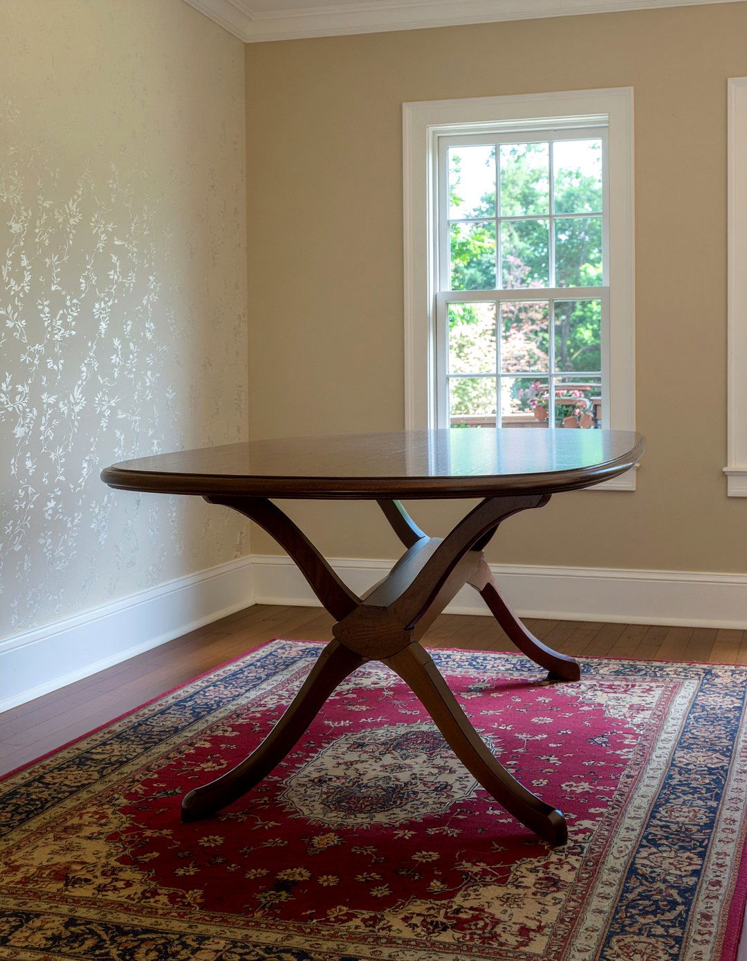 Butterfly Leaf Dining Table - 30 extendable dining table ideas