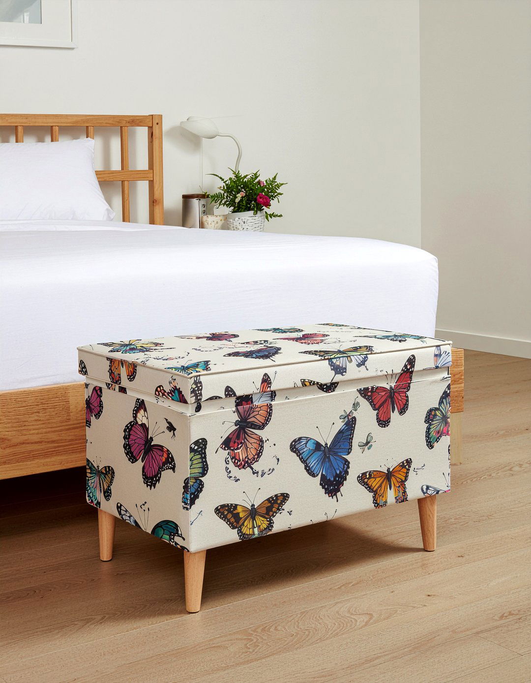 Butterfly Storage Ottoman - 30 butterfly bedroom ideas