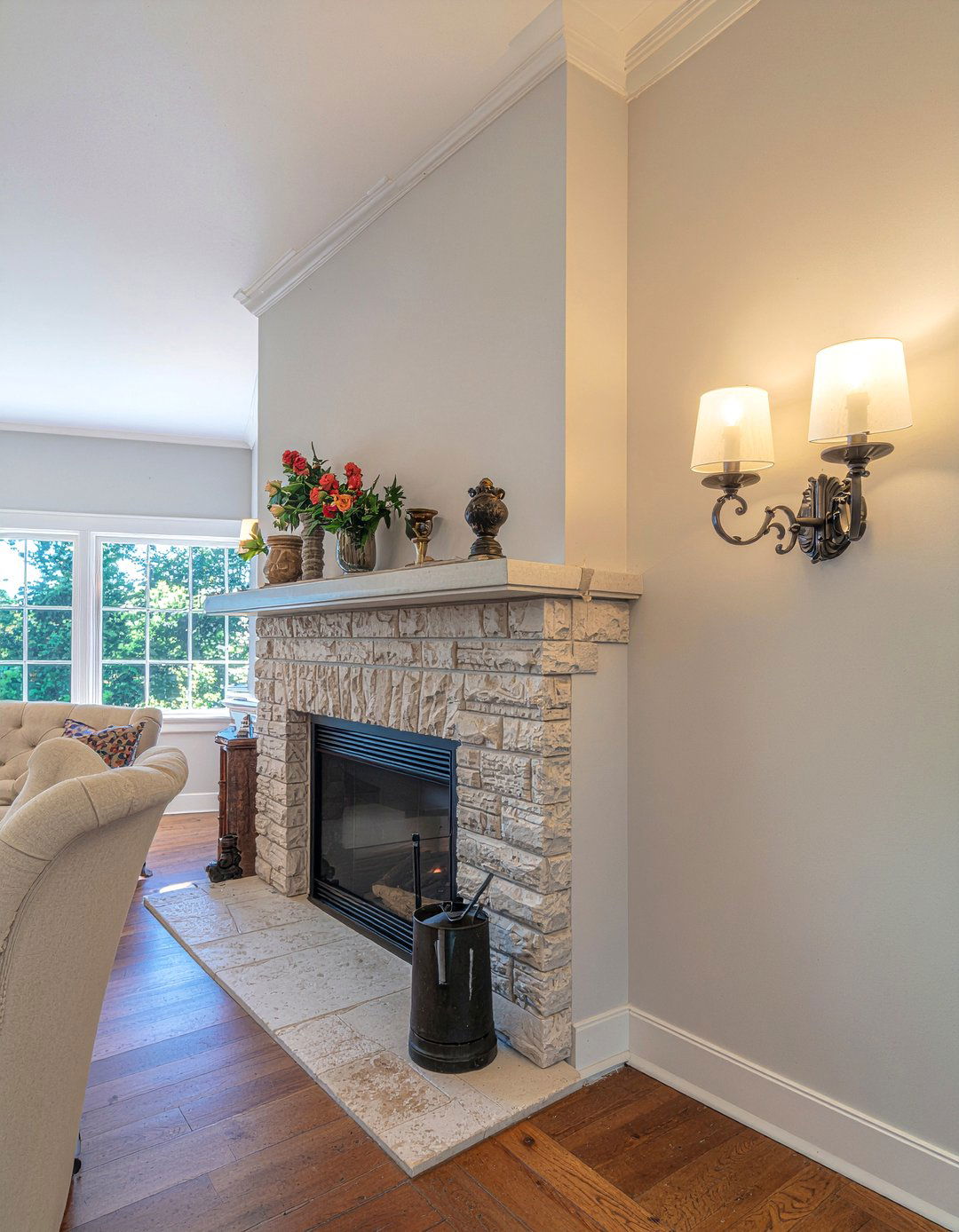 Candle wall sconce - 30 living room sconces