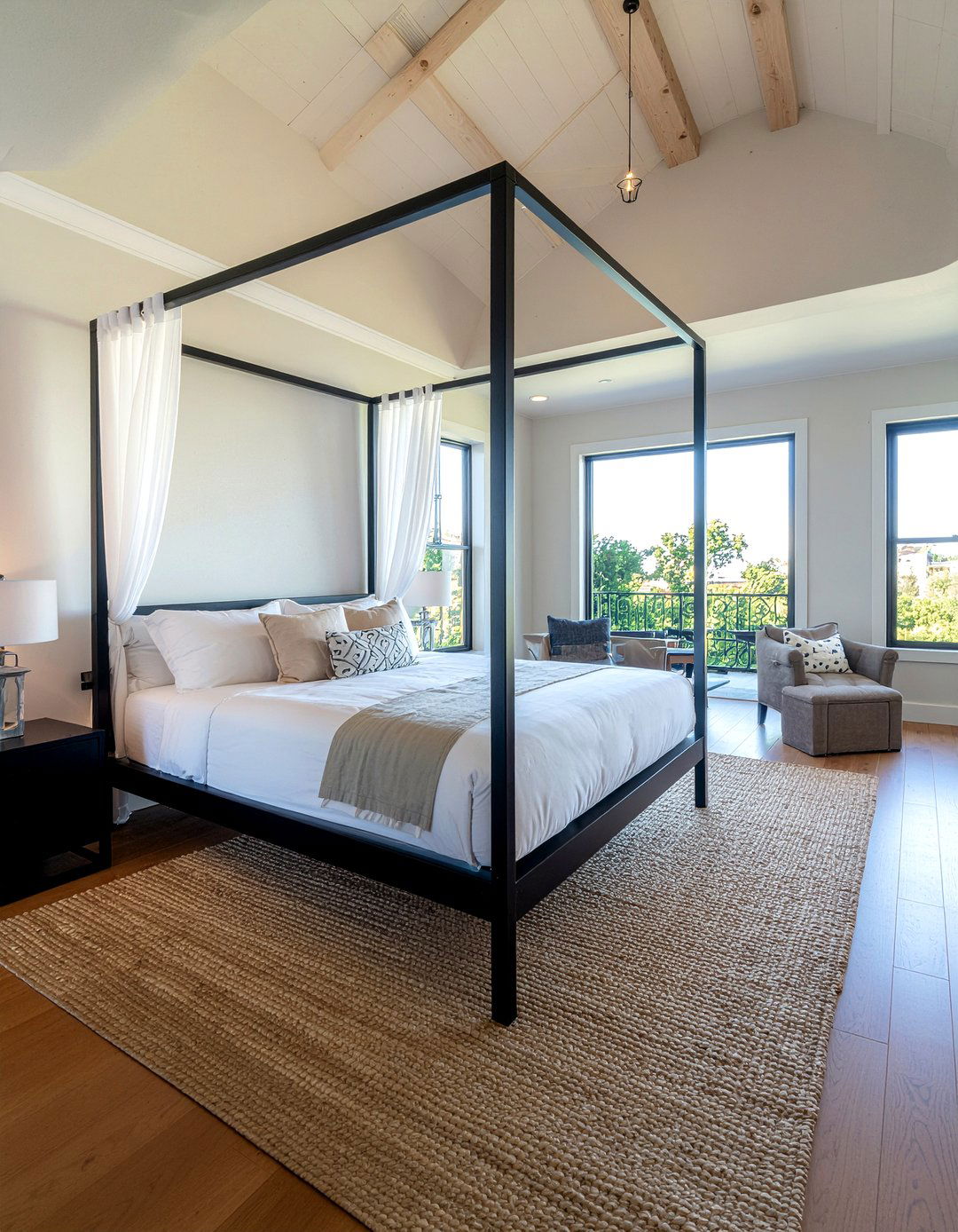 Canopy King Bed - 30 king size bedroom ideas