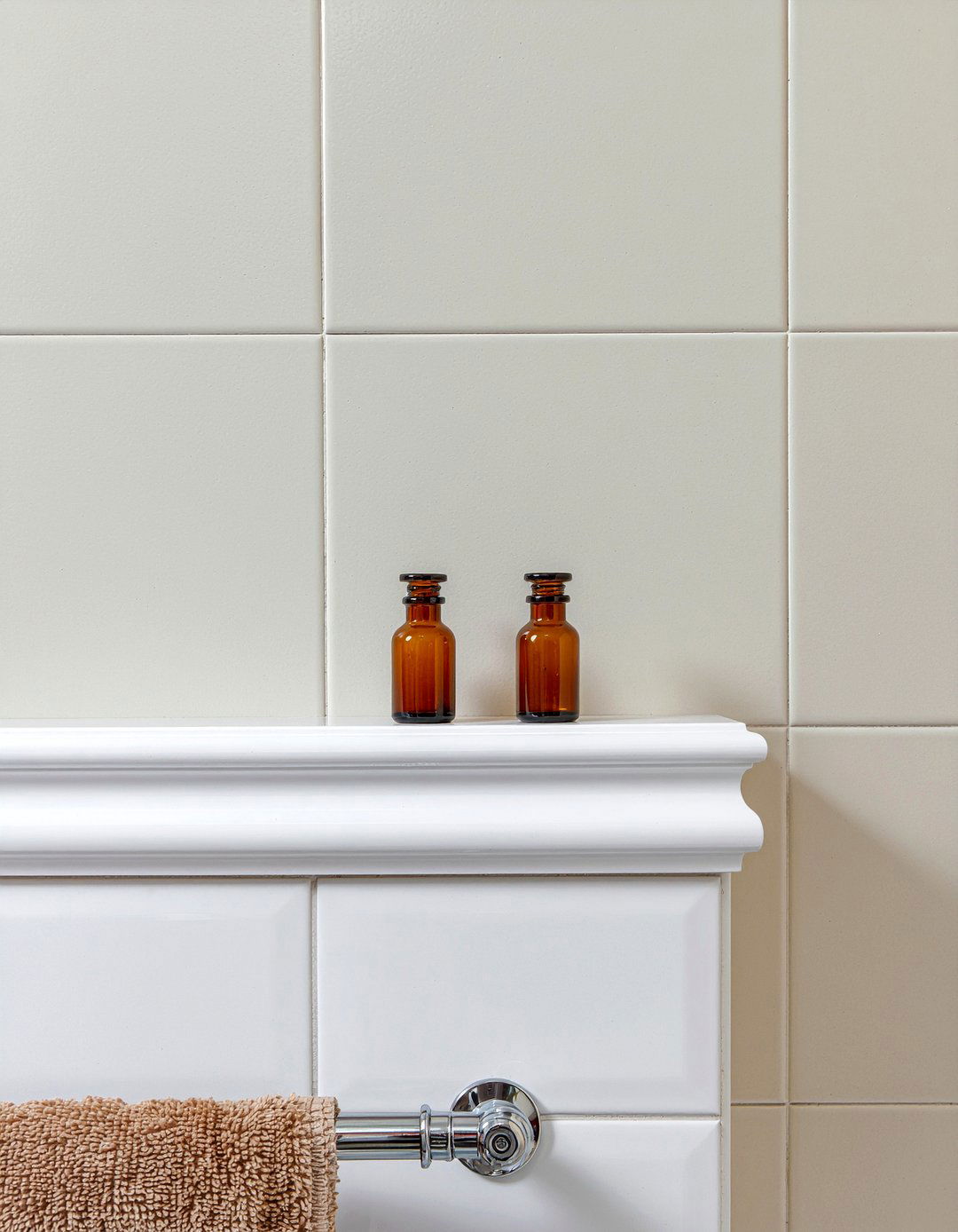 Cap Molding Bathroom - 30 bathroom molding ideas