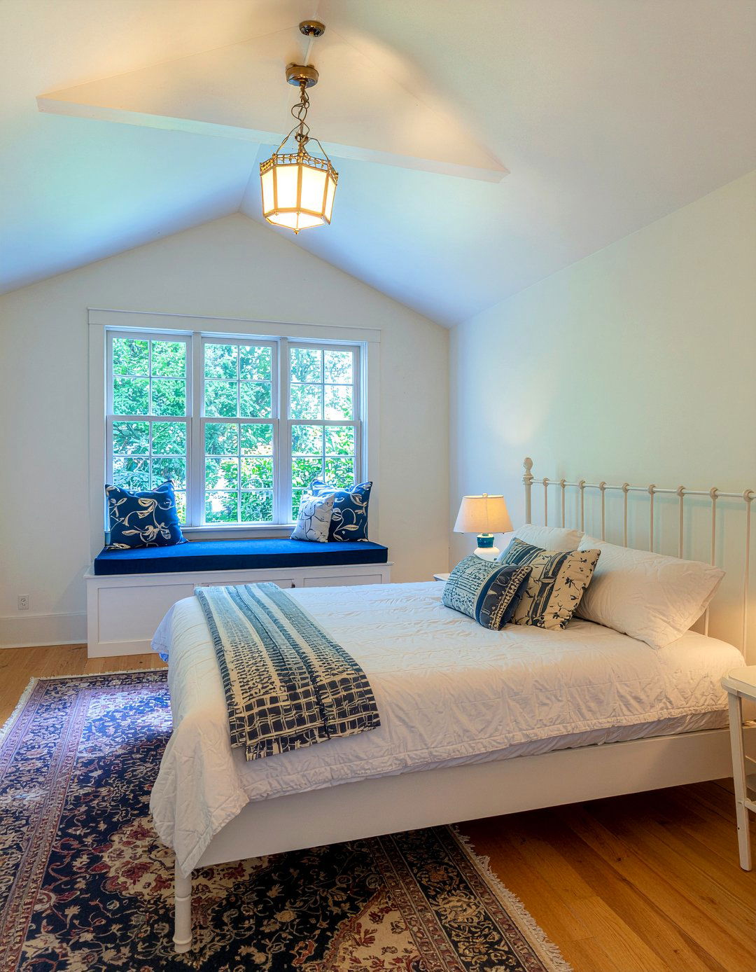 Cape Cod bedroom - 30 New England bedroom ideas