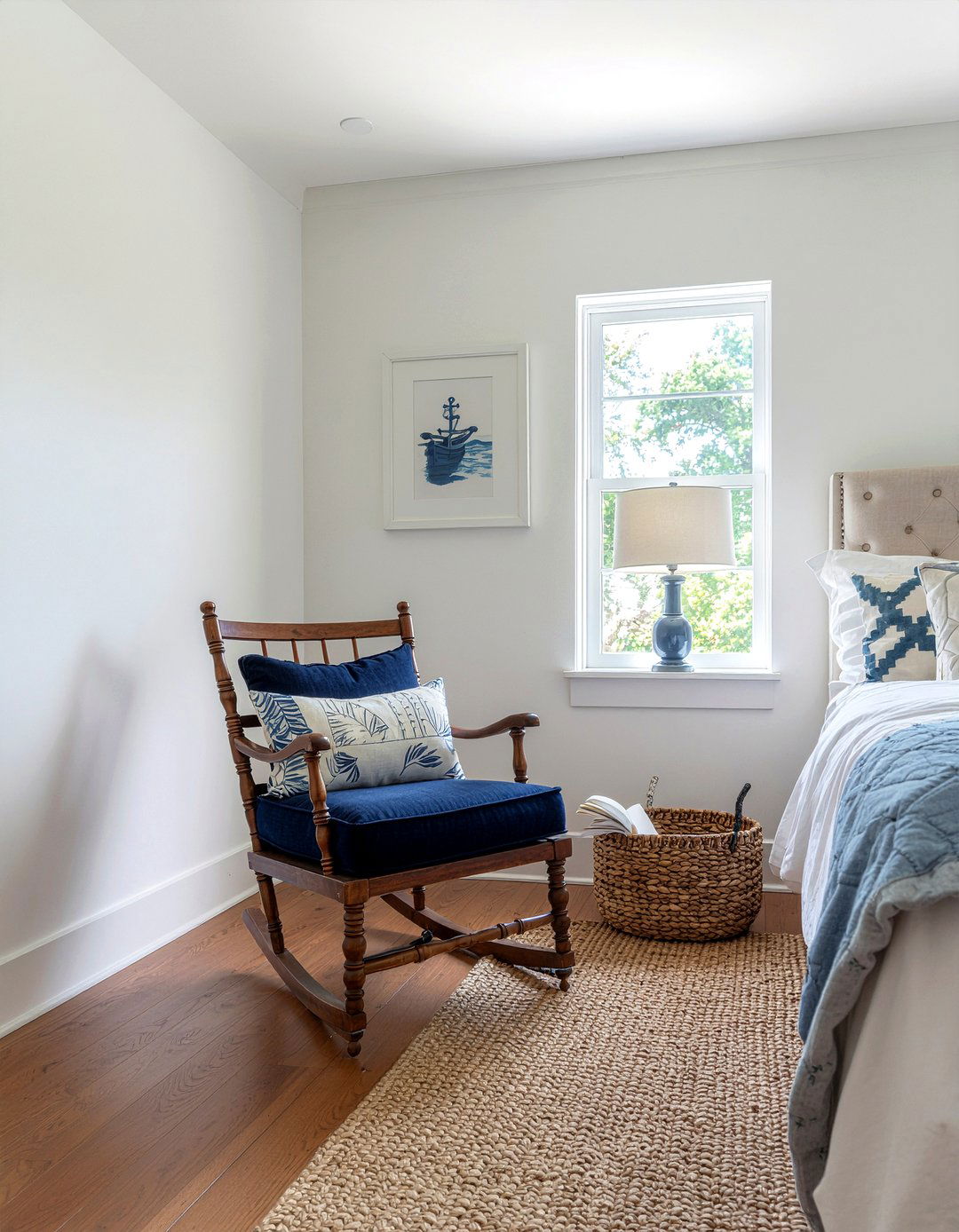 Captains chair - 30 nautical bedroom ideas