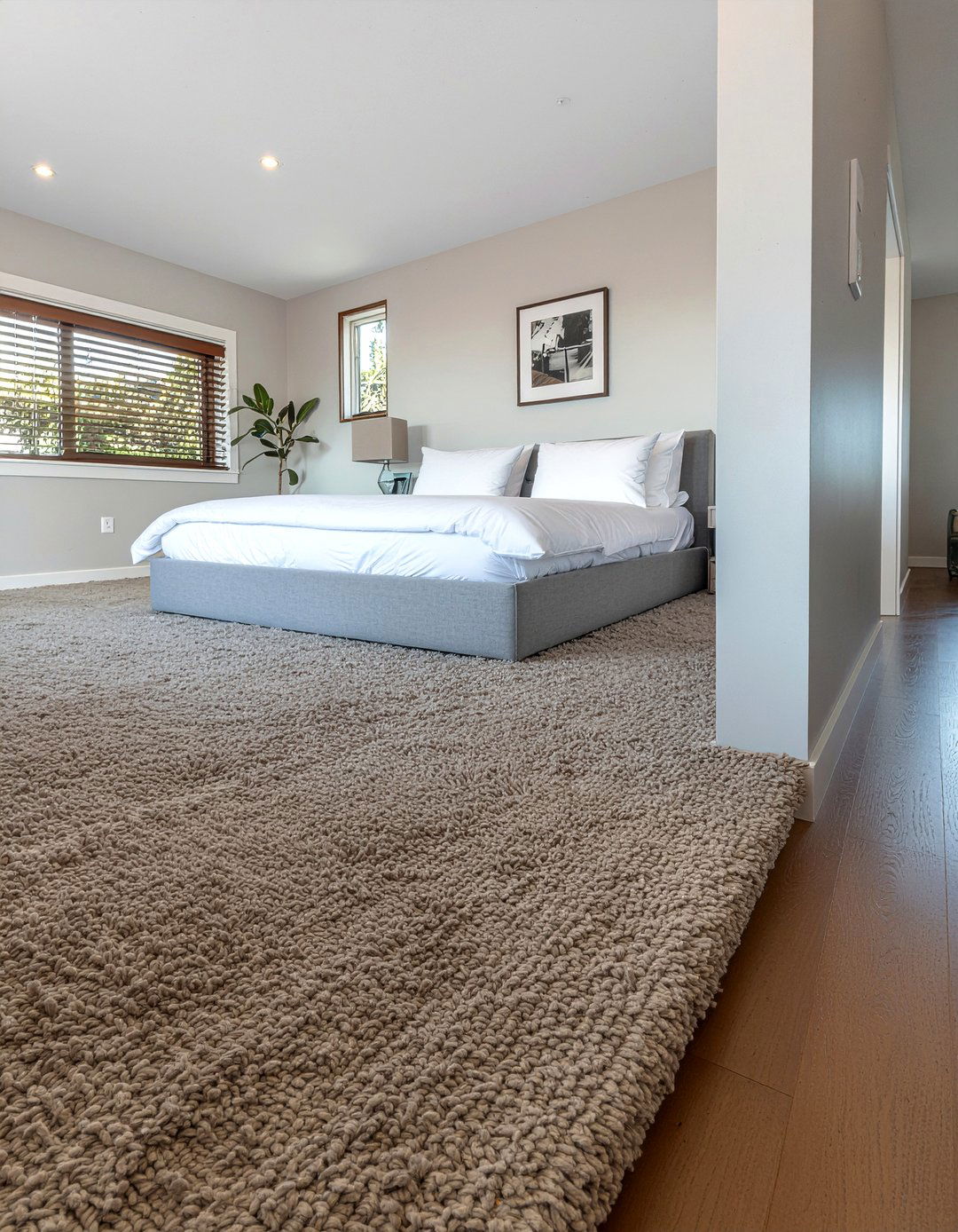 Carpeted platform bedroom - 30 celebrity bedroom ideas