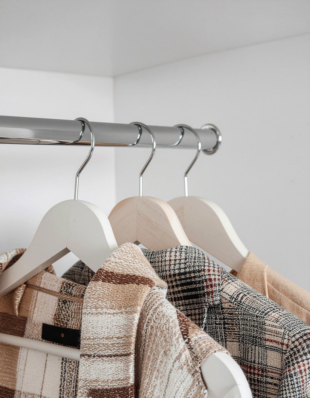 Cascading hanger hooks - 30 bedroom clothes hangers