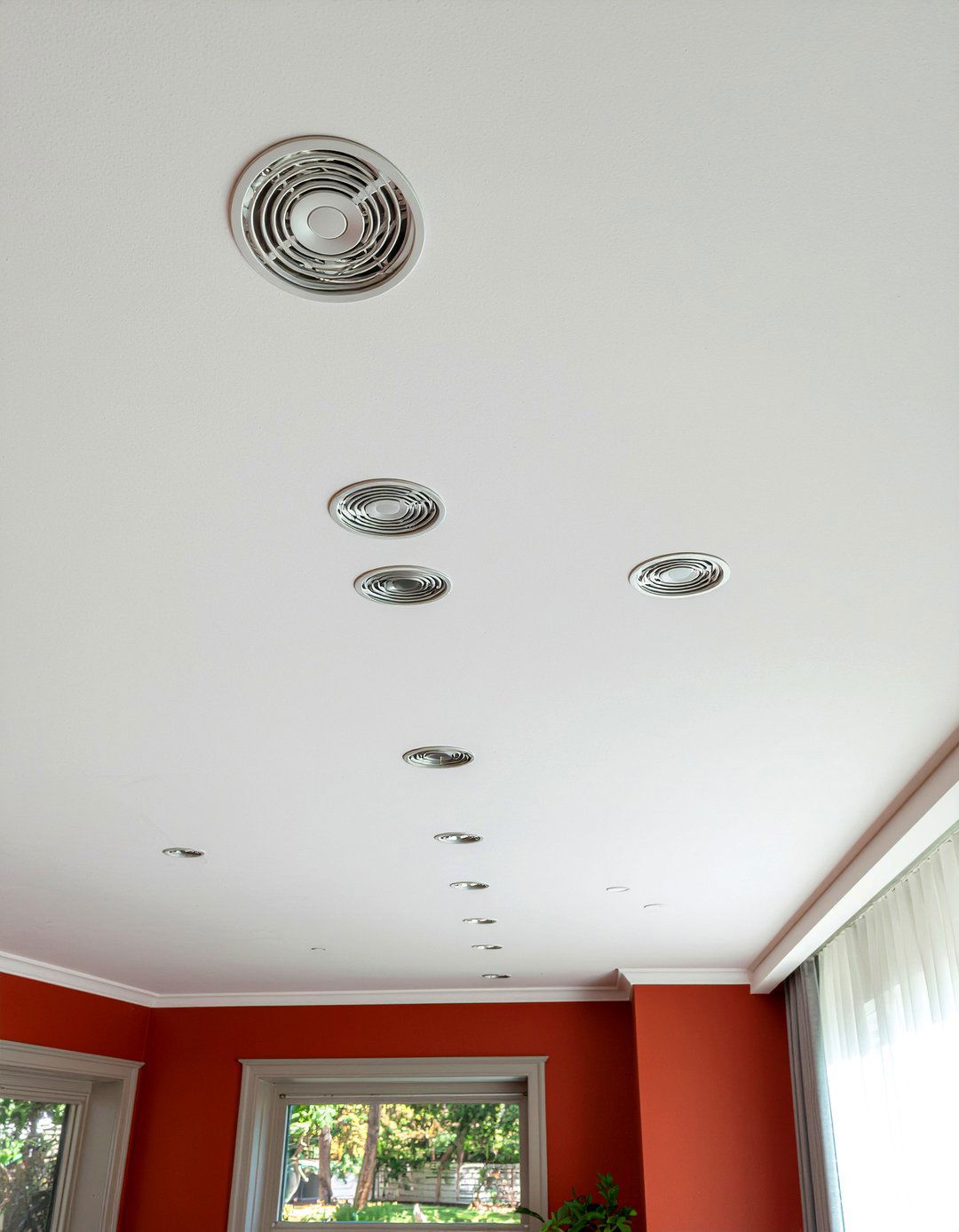 Ceiling Mounted Audio - 30 living room surround sound ideas