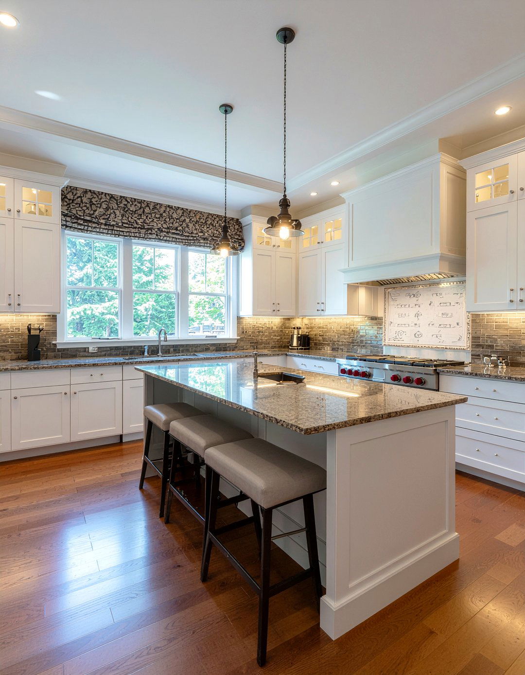 Ceiling height for tall cabinets - 30 kitchen dimension ideas