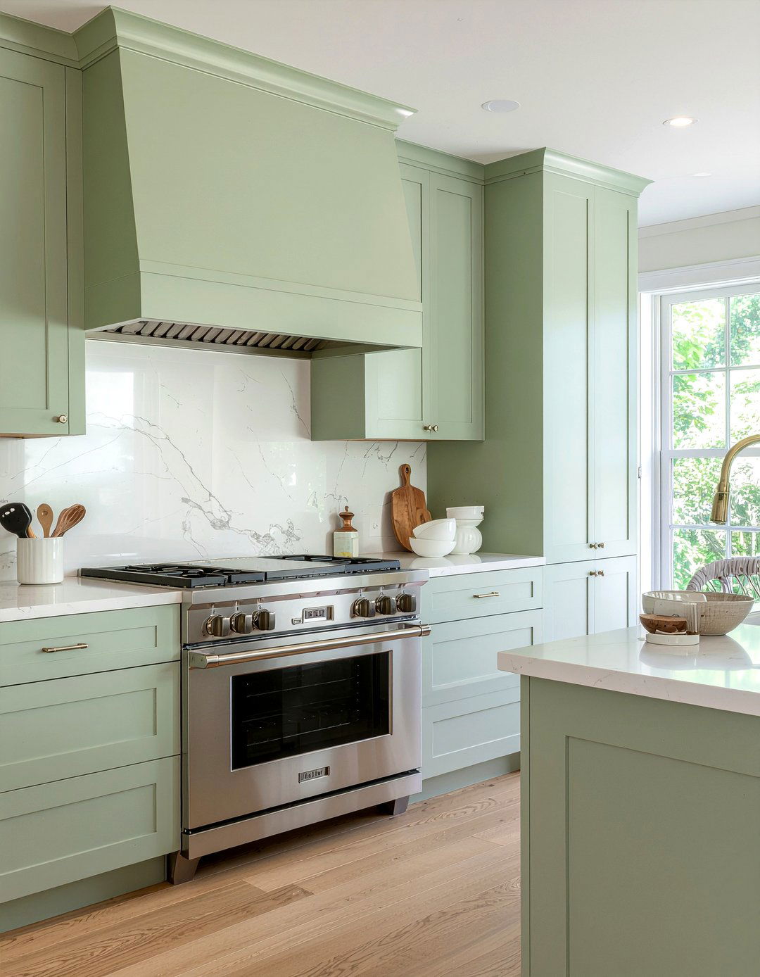 Celadon Green Kitchen - 30 green kitchen ideas