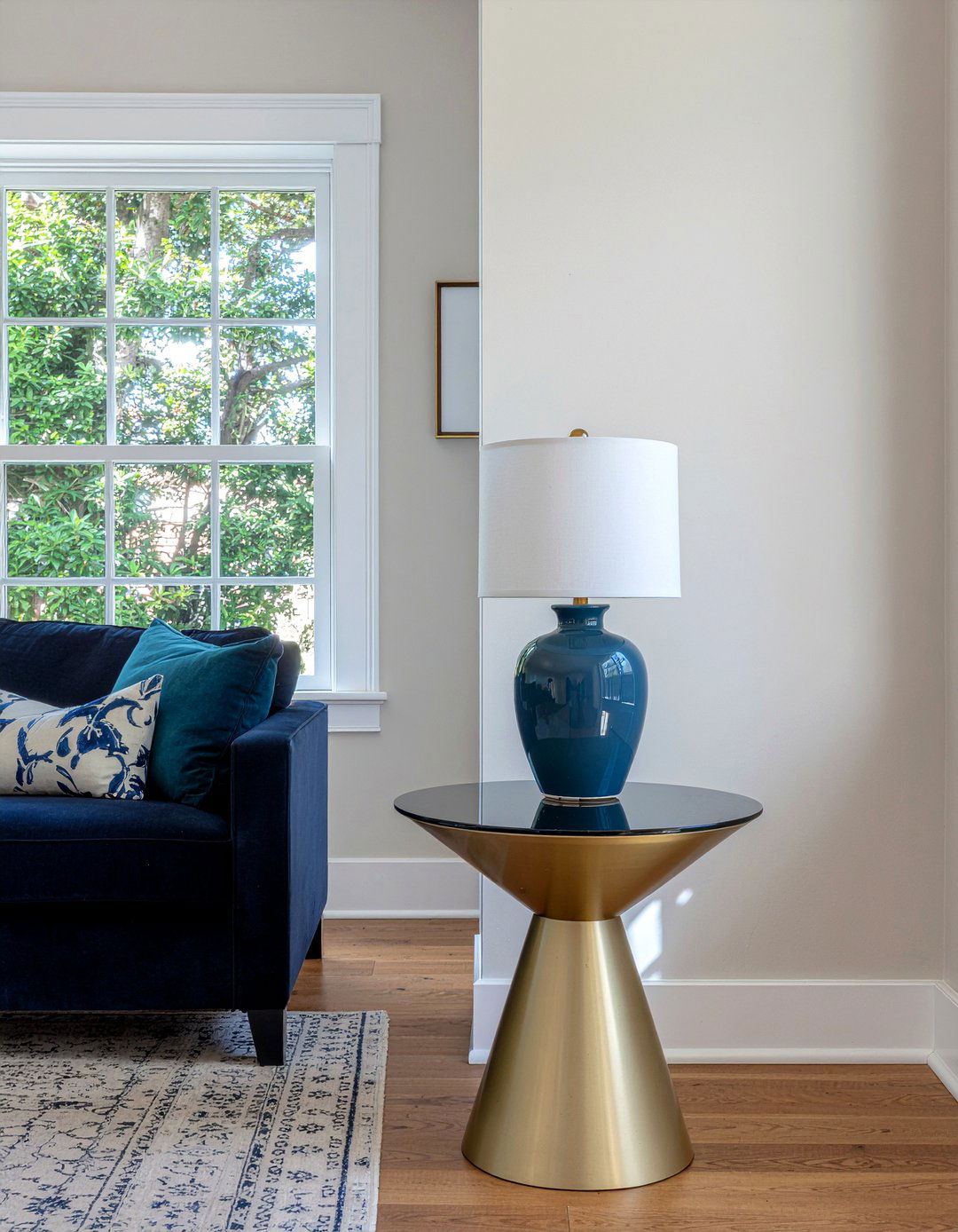 Ceramic Table Lamp - 30 living room accessories